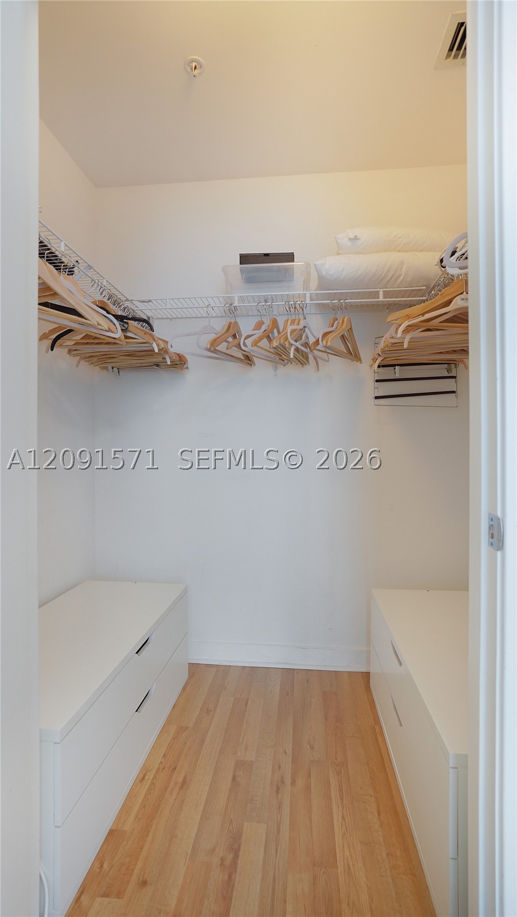 image Axis on Brickell North24