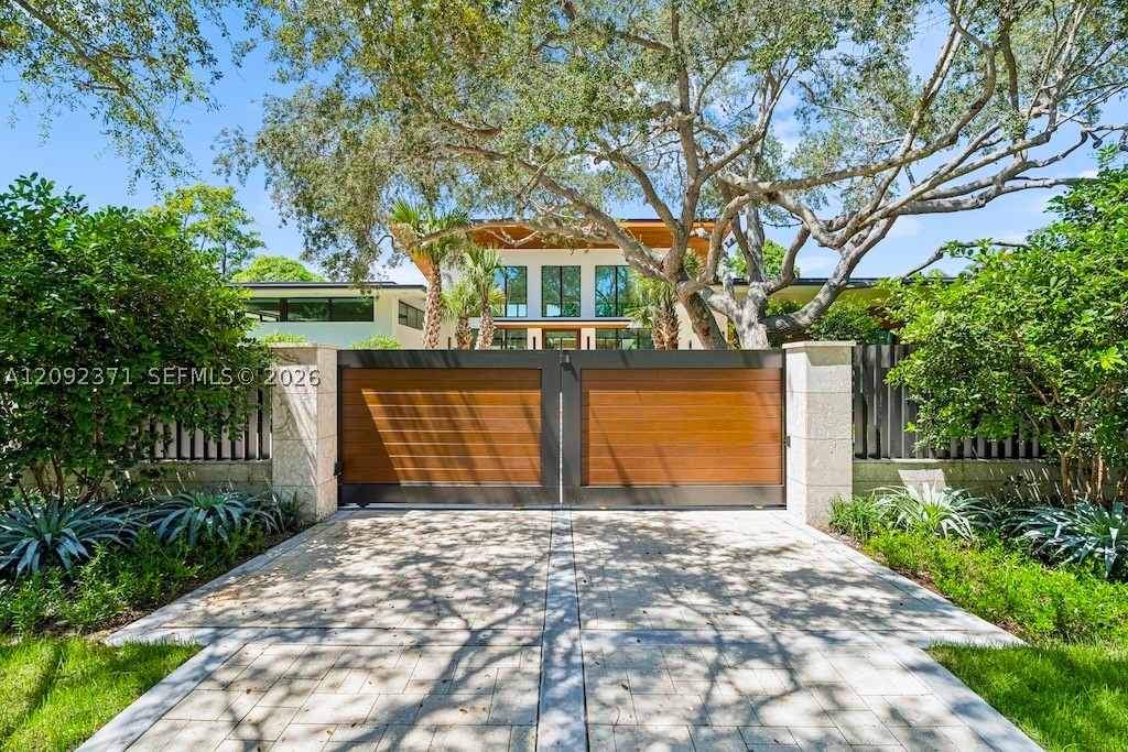 12250 SW 62nd Ave Pinecrest, FL 33156