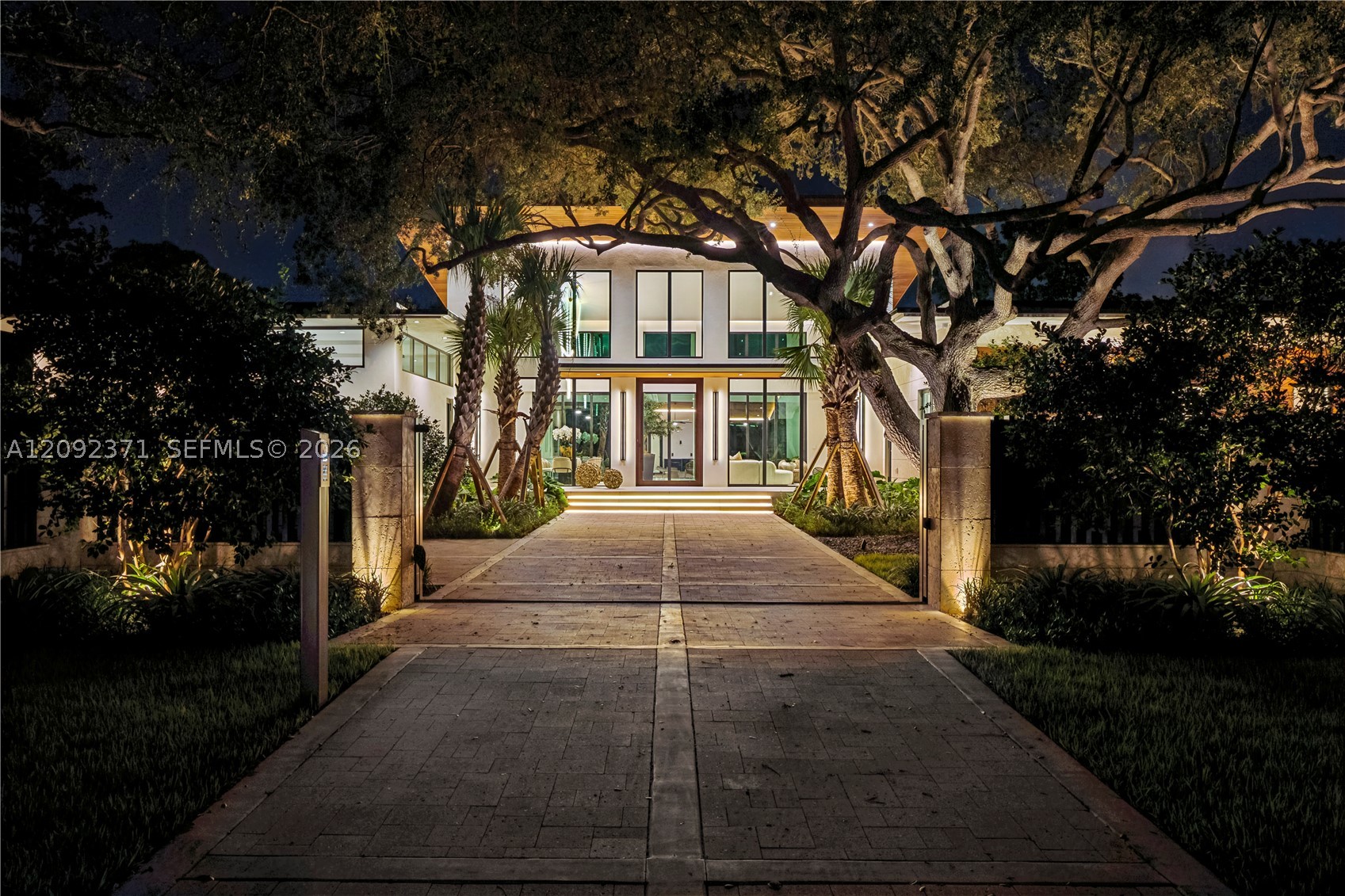 12250 SW 62nd Ave Pinecrest, FL 33156