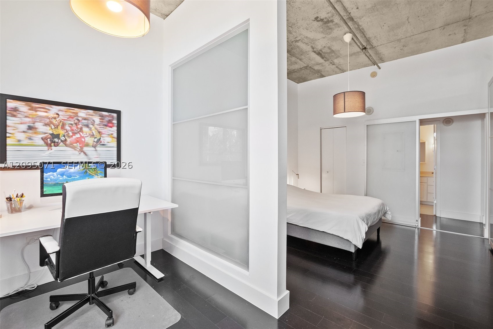 image Cite on the Bay West18
