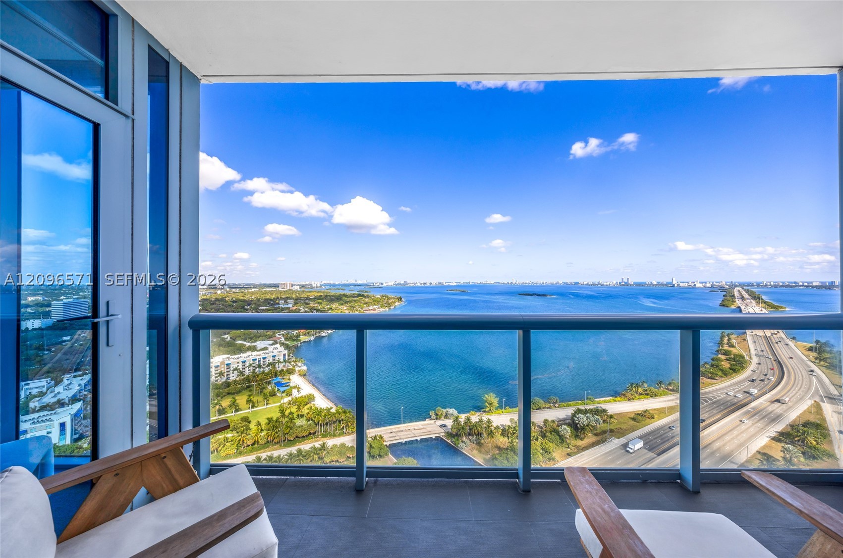 image Blue on the Bay1