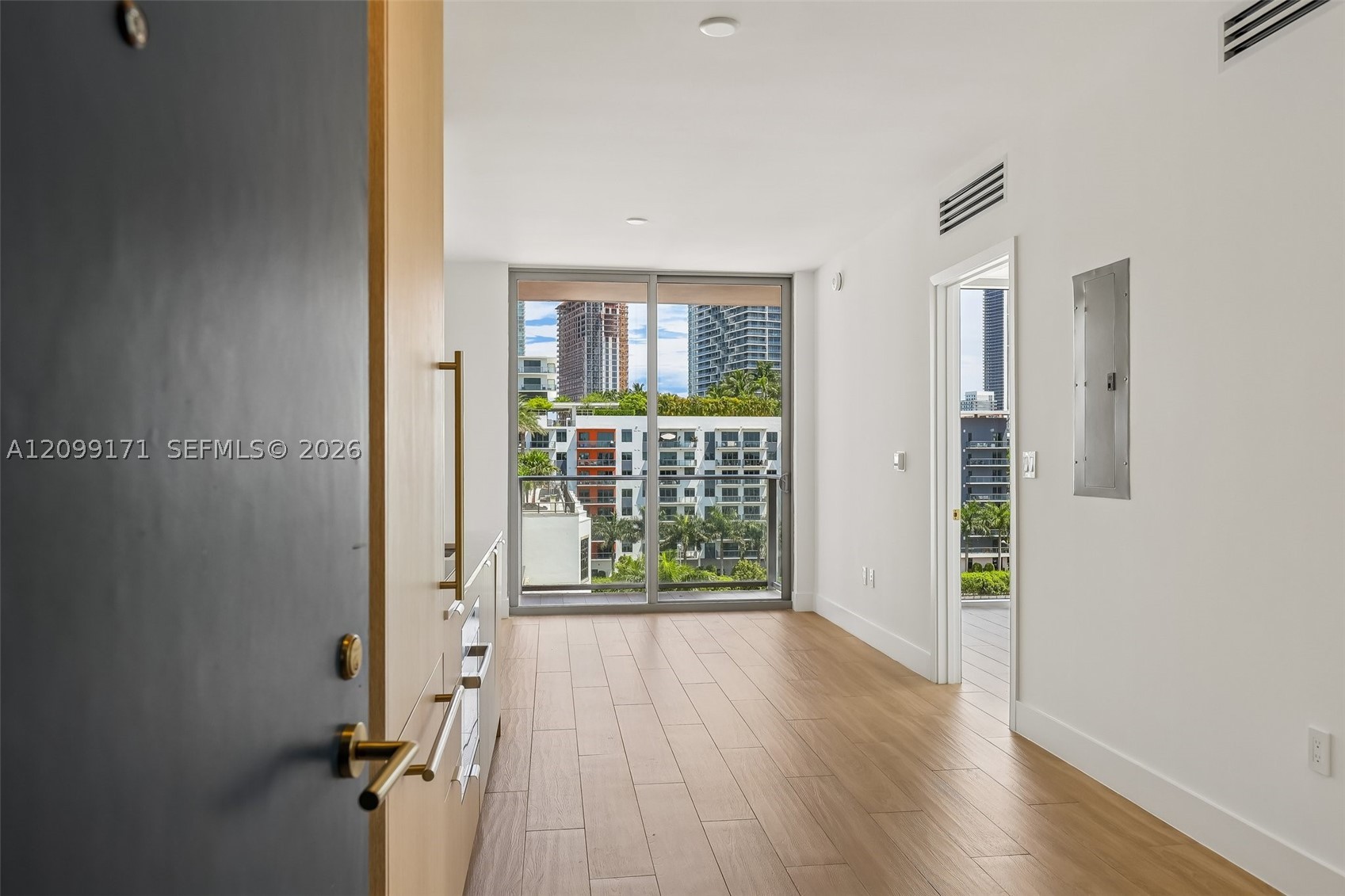 90 Ne 32nd St #701 Miami, FL 33137