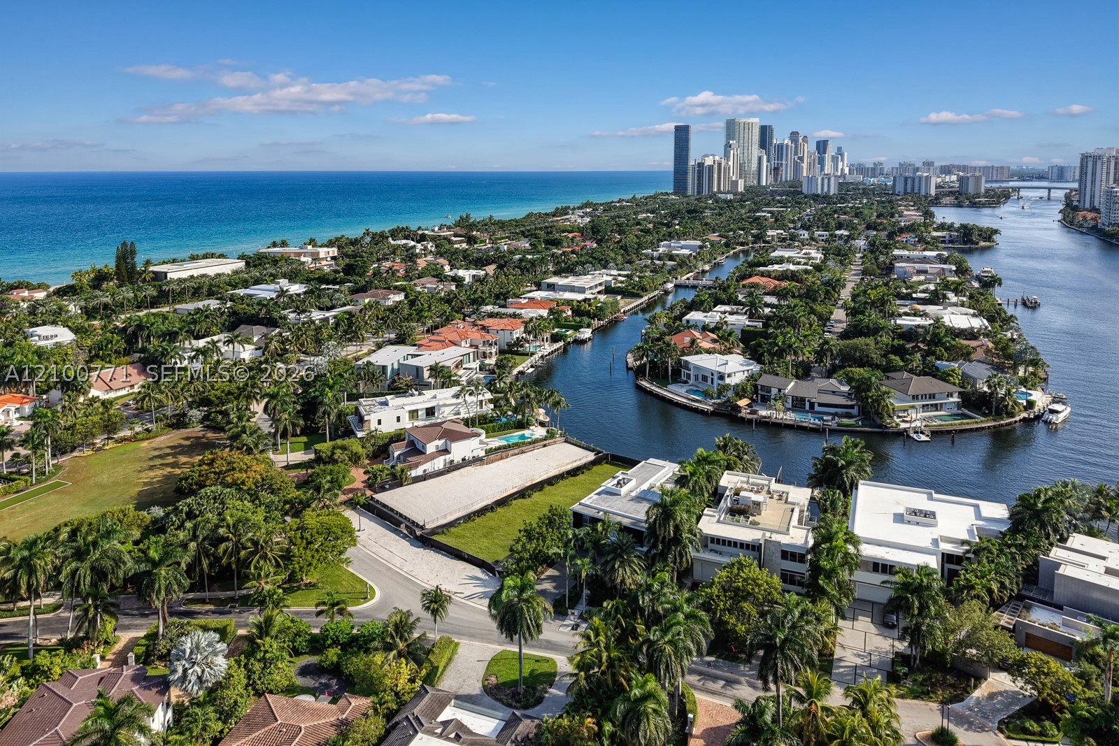 476 N Parkway Pkwy Golden Beach, FL 33160