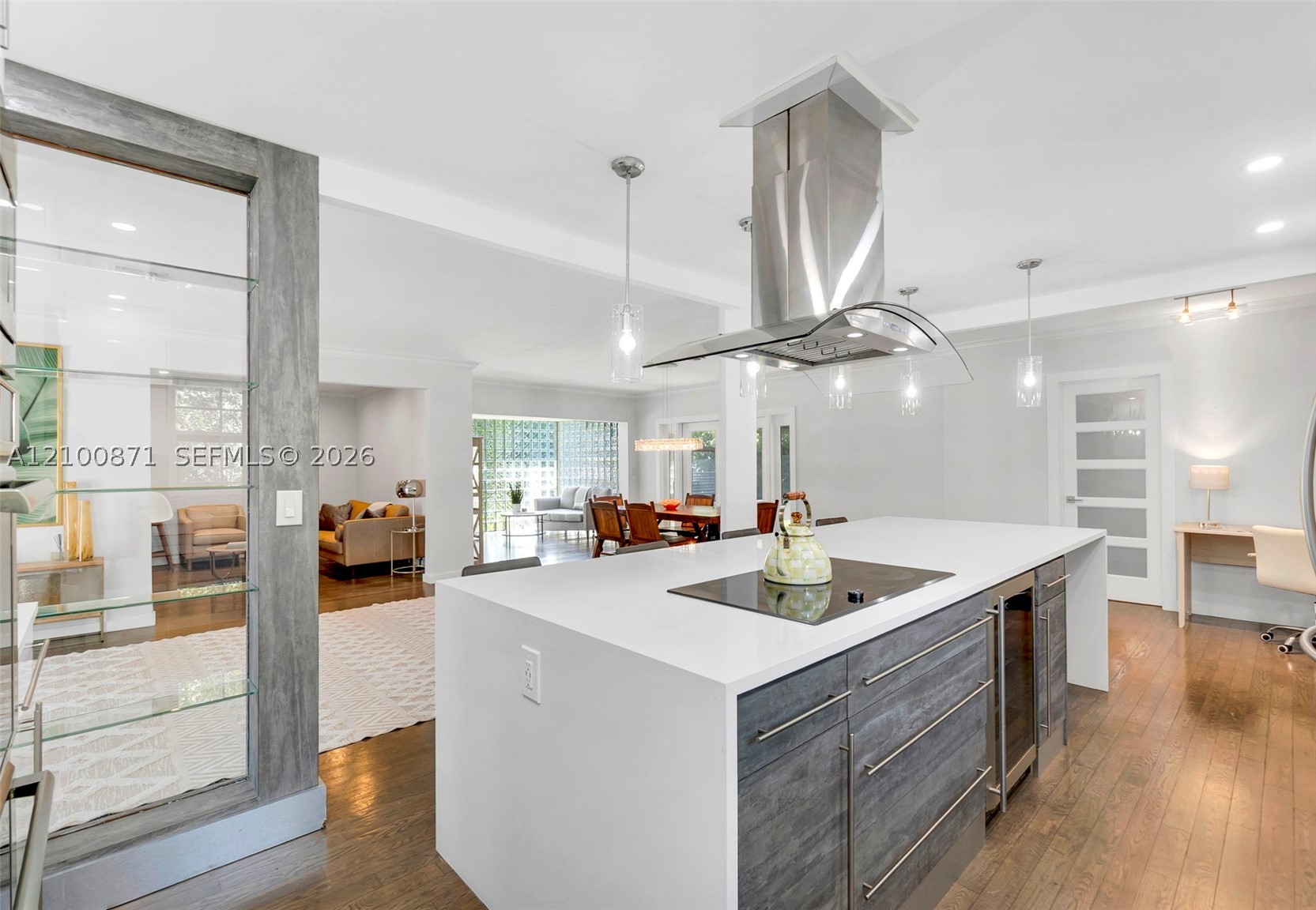 8810 Garland Ave Surfside, FL 33154