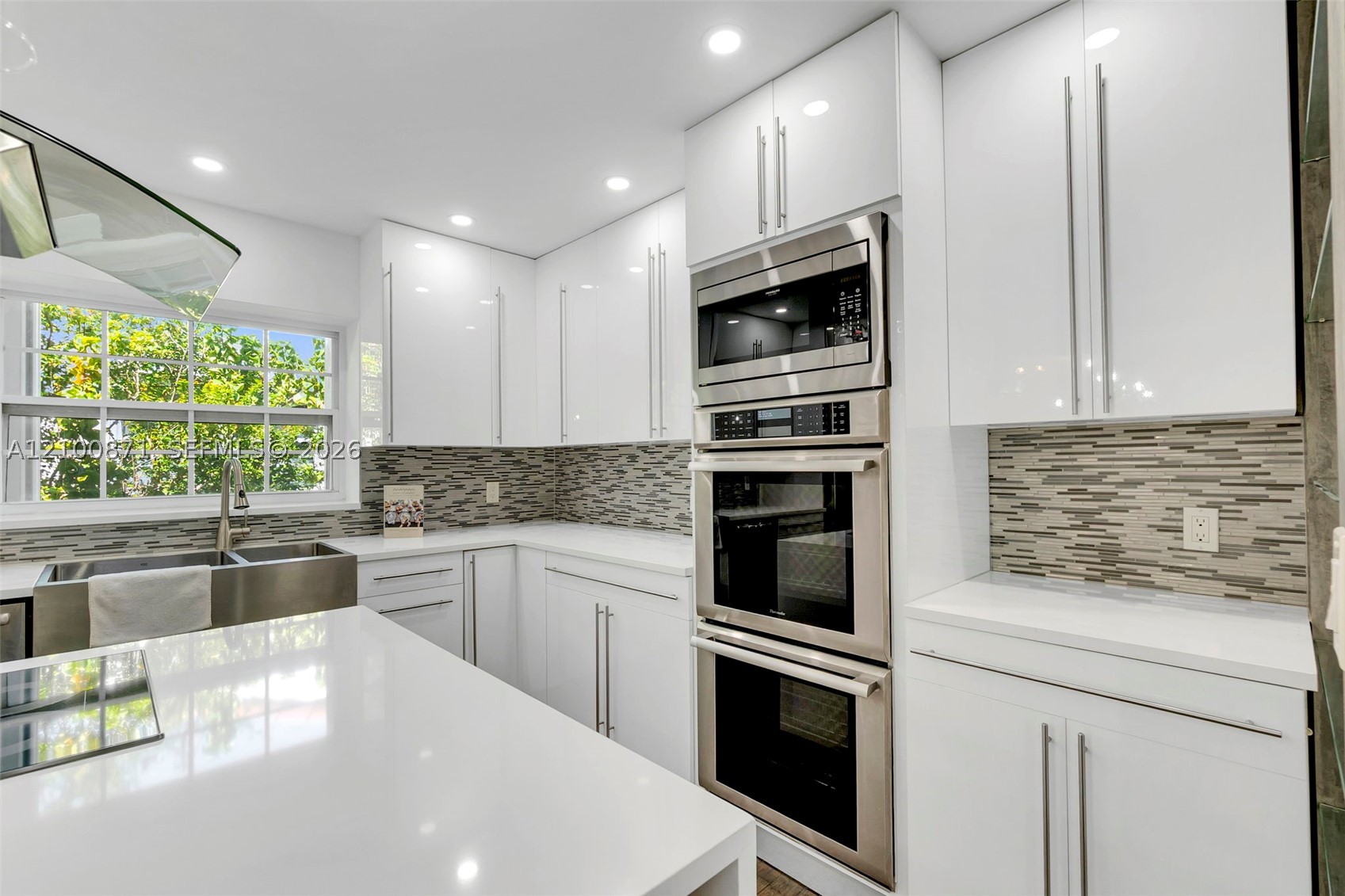 8810 Garland Ave Surfside, FL 33154