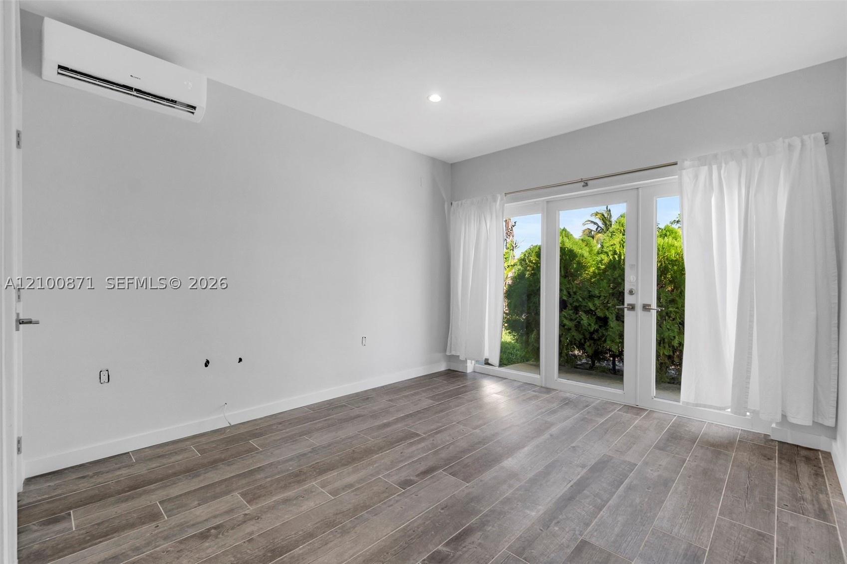 8810 Garland Ave Surfside, FL 33154