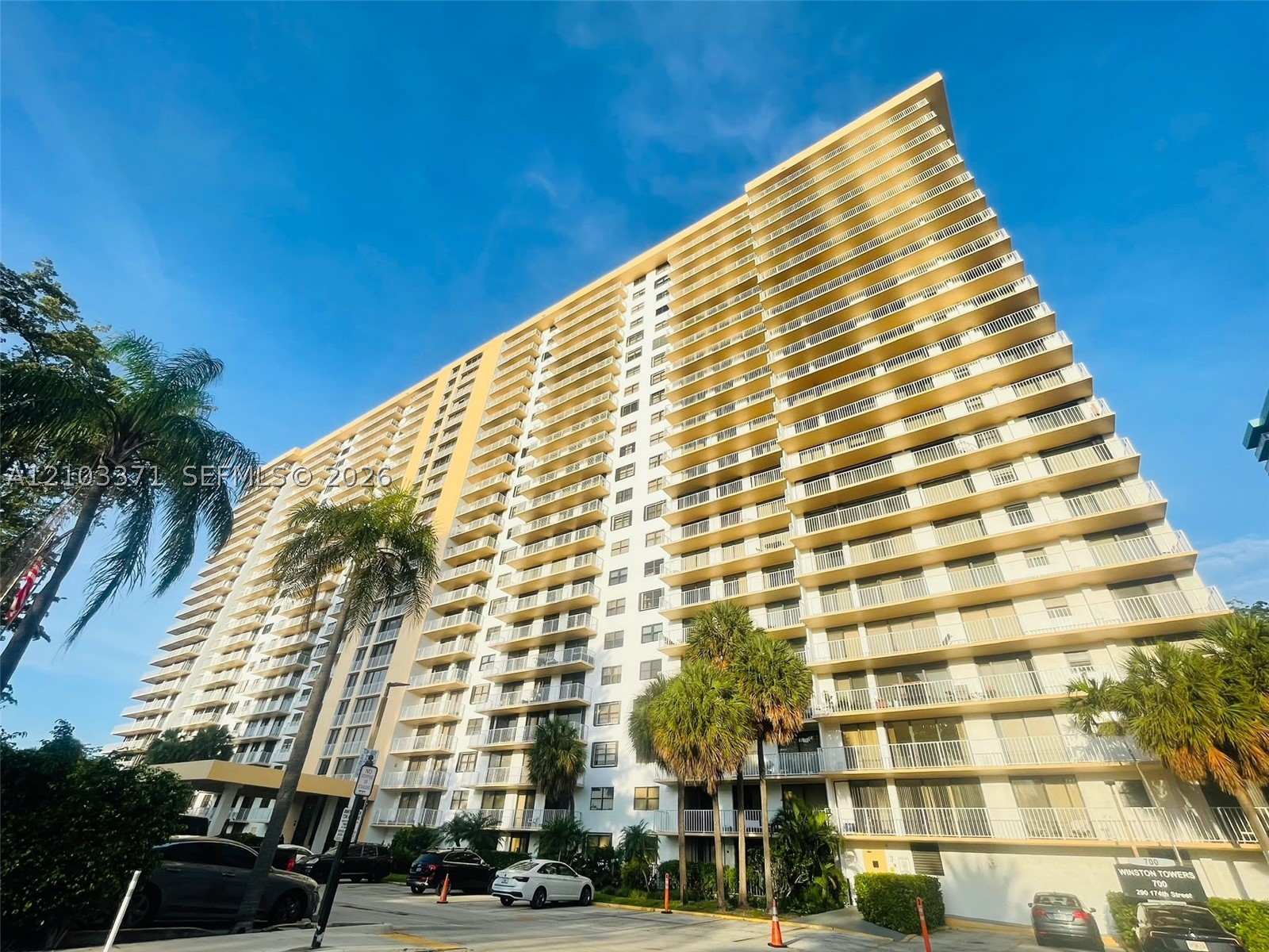 image Winston Towers 70026