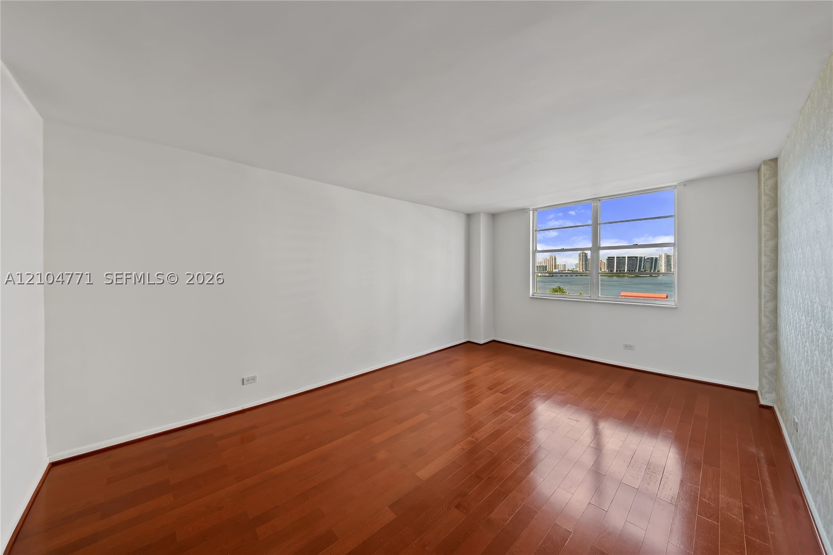 image Winston Towers 1006