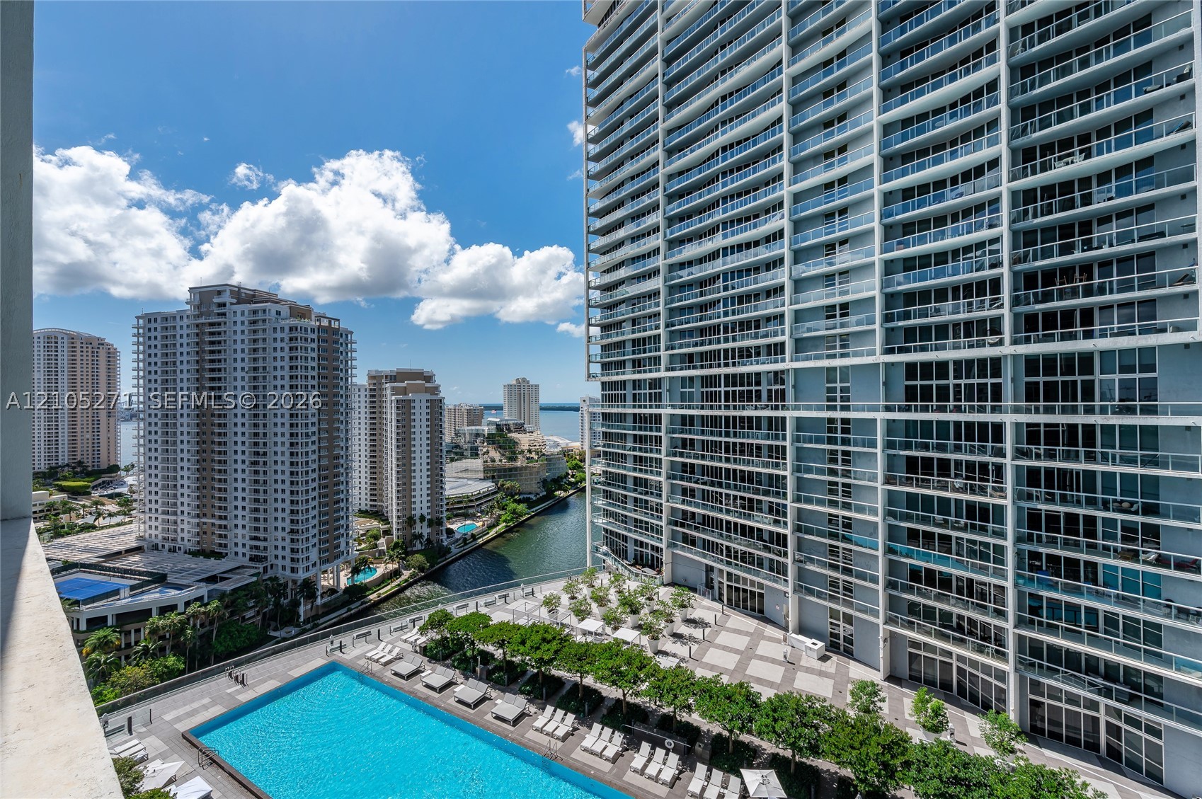 image Icon Brickell I16