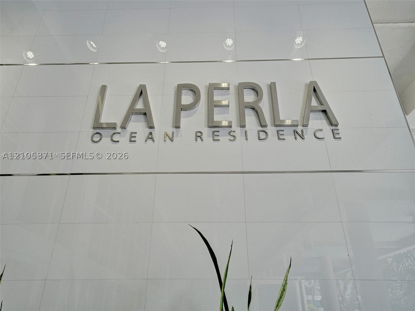 image La Perla48