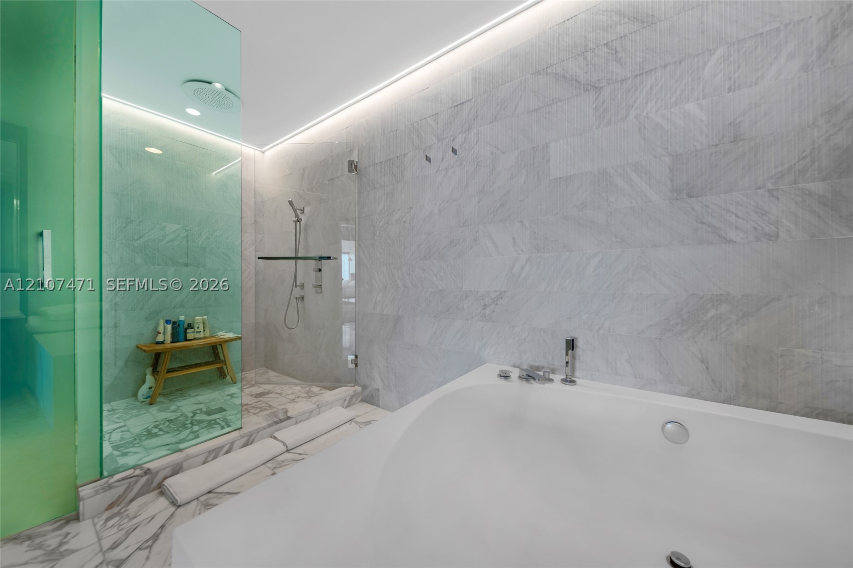 10201 Collins Ave #2506 Bal Harbour, FL 33154