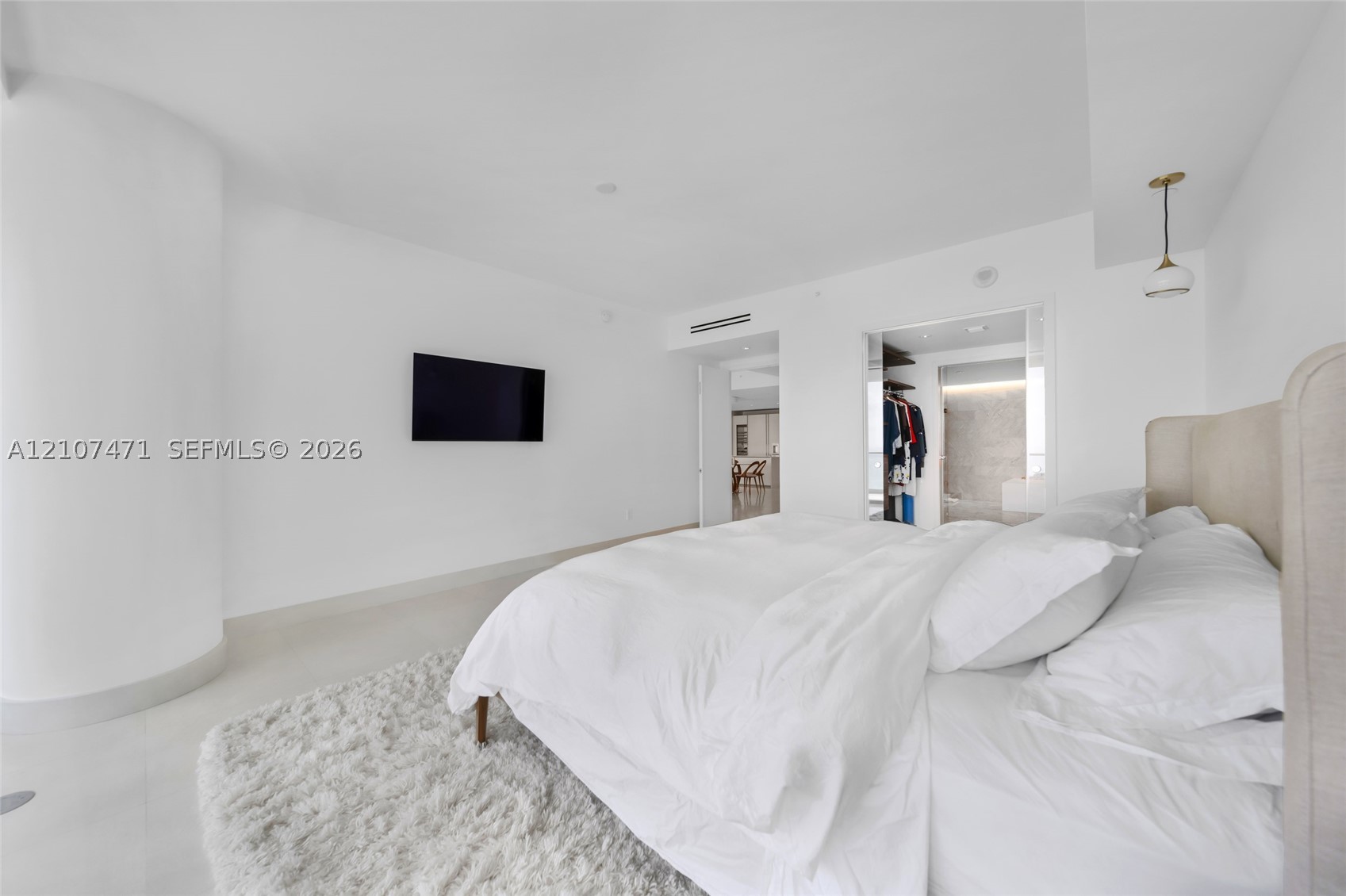 10201 Collins Ave #2506 Bal Harbour, FL 33154