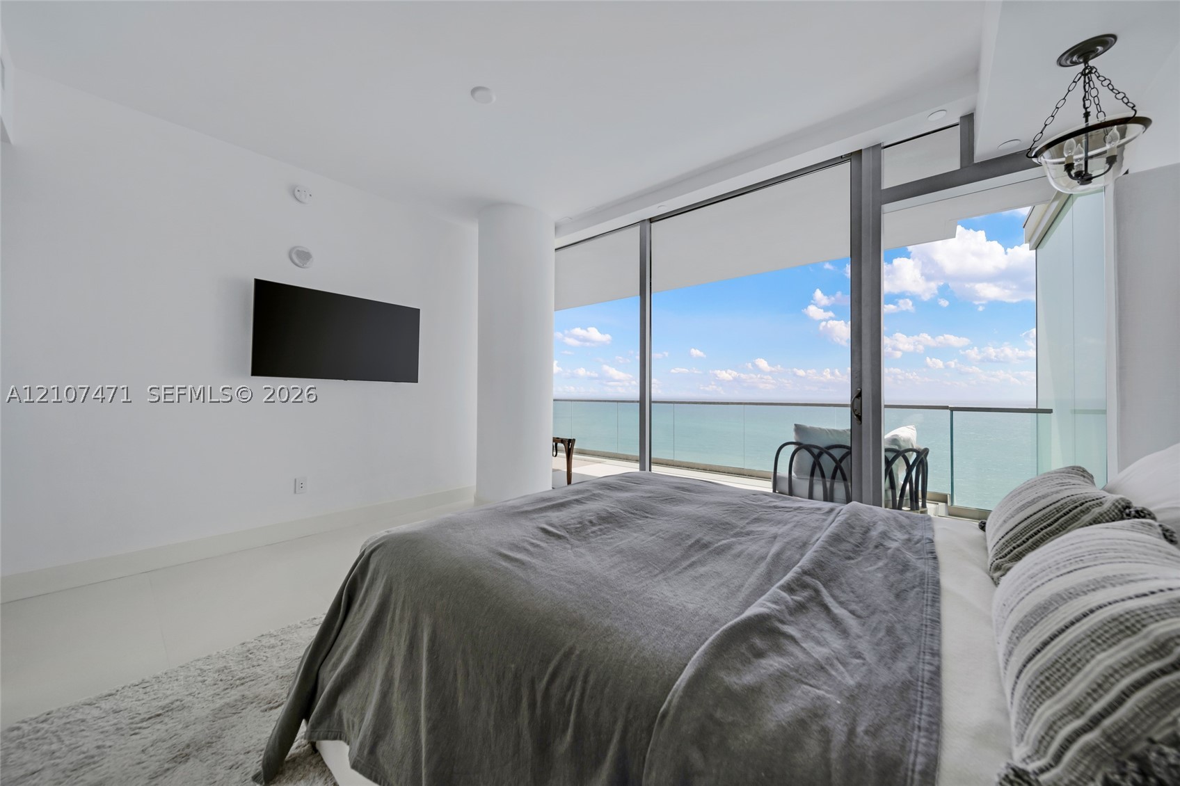 10201 Collins Ave #2506 Bal Harbour, FL 33154