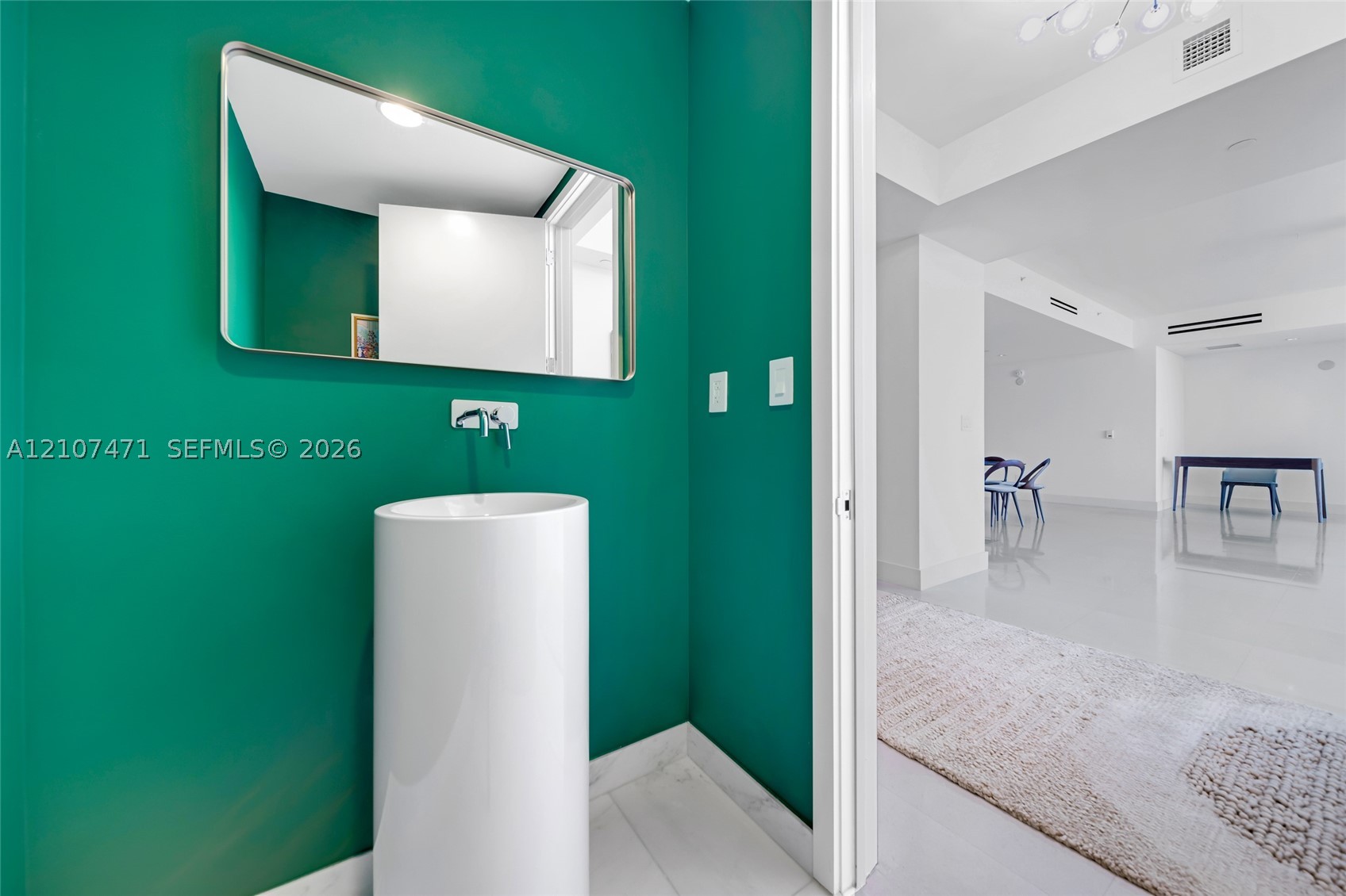 10201 Collins Ave #2506 Bal Harbour, FL 33154