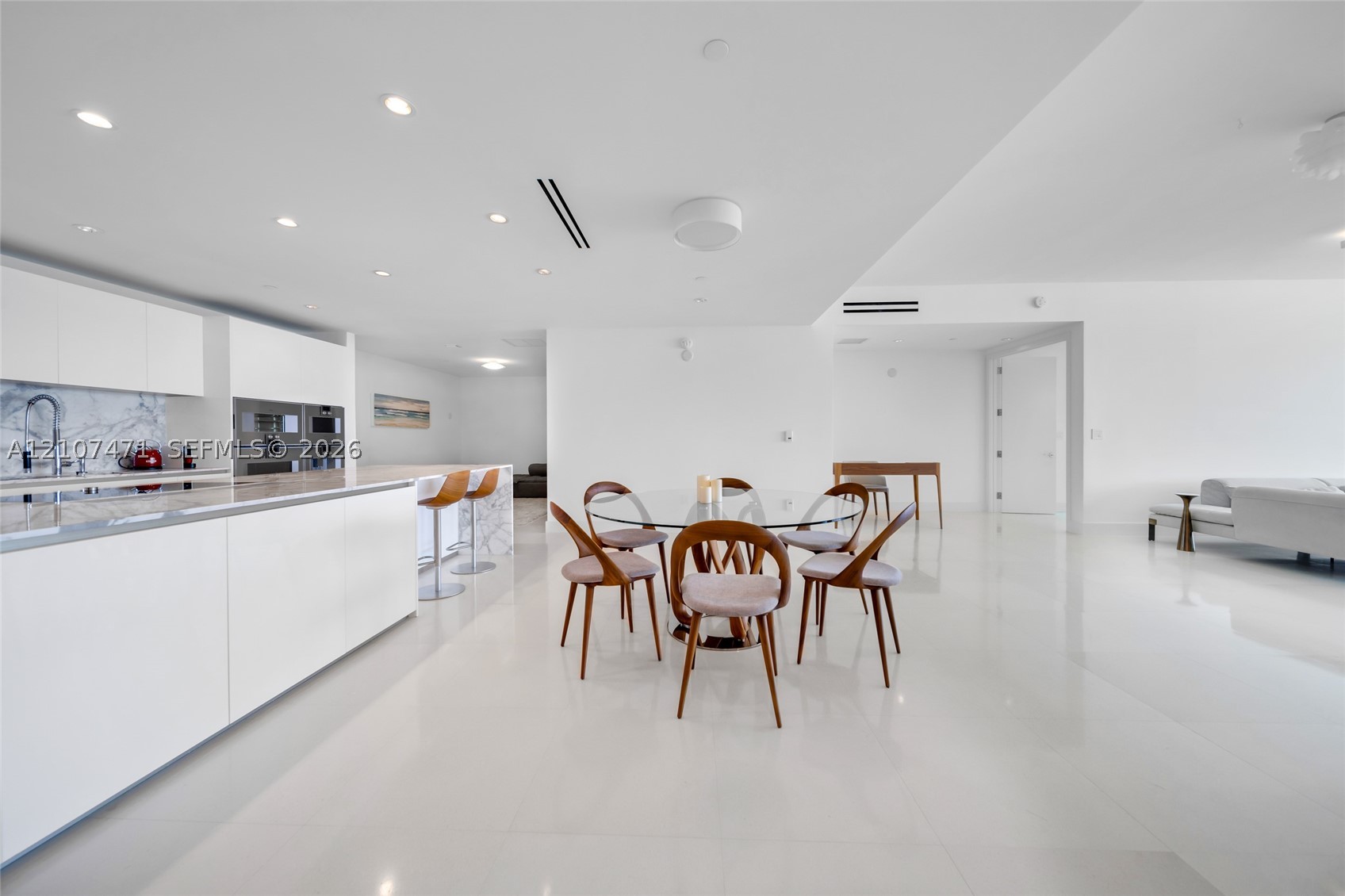 10201 Collins Ave #2506 Bal Harbour, FL 33154