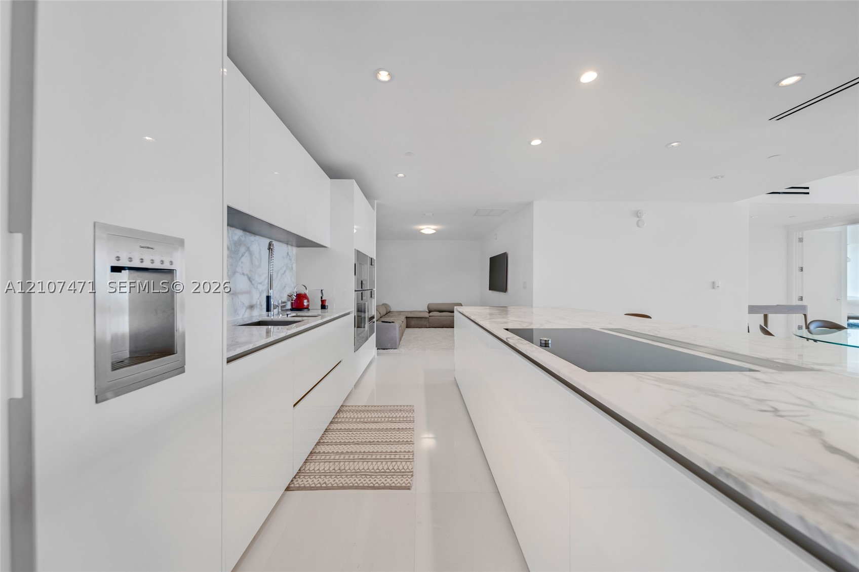 10201 Collins Ave #2506 Bal Harbour, FL 33154