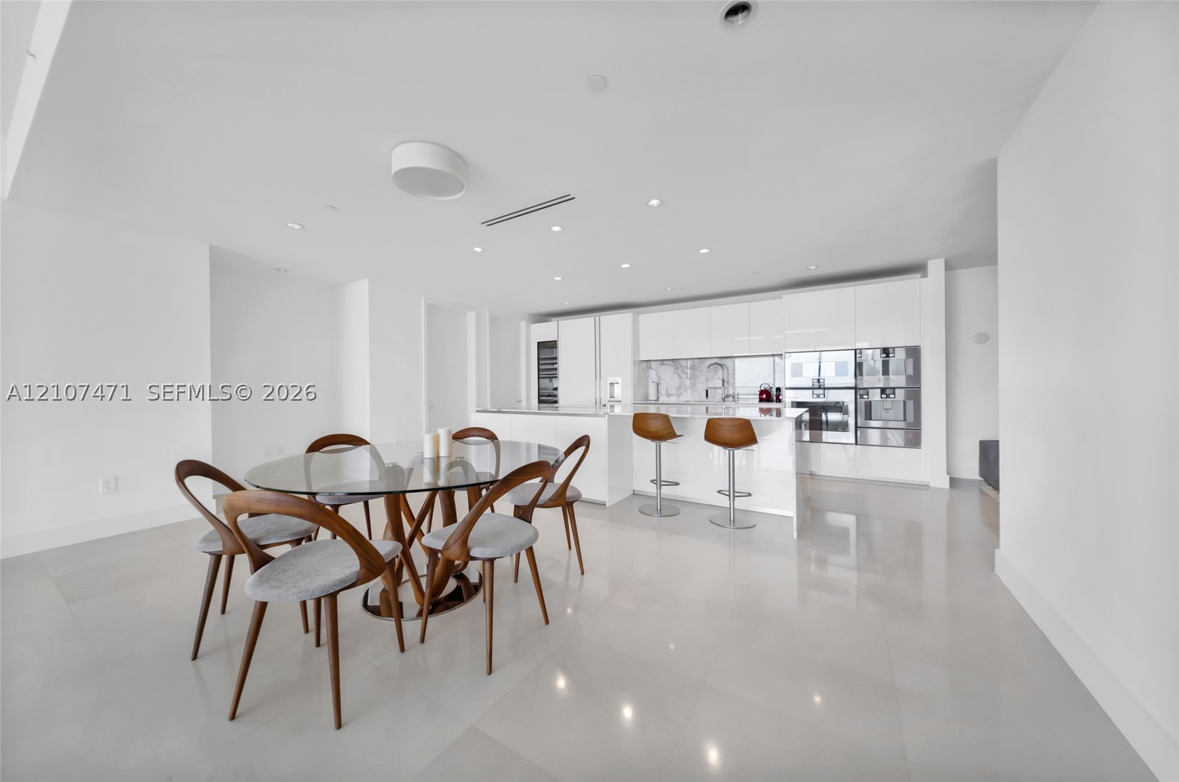 10201 Collins Ave #2506 Bal Harbour, FL 33154
