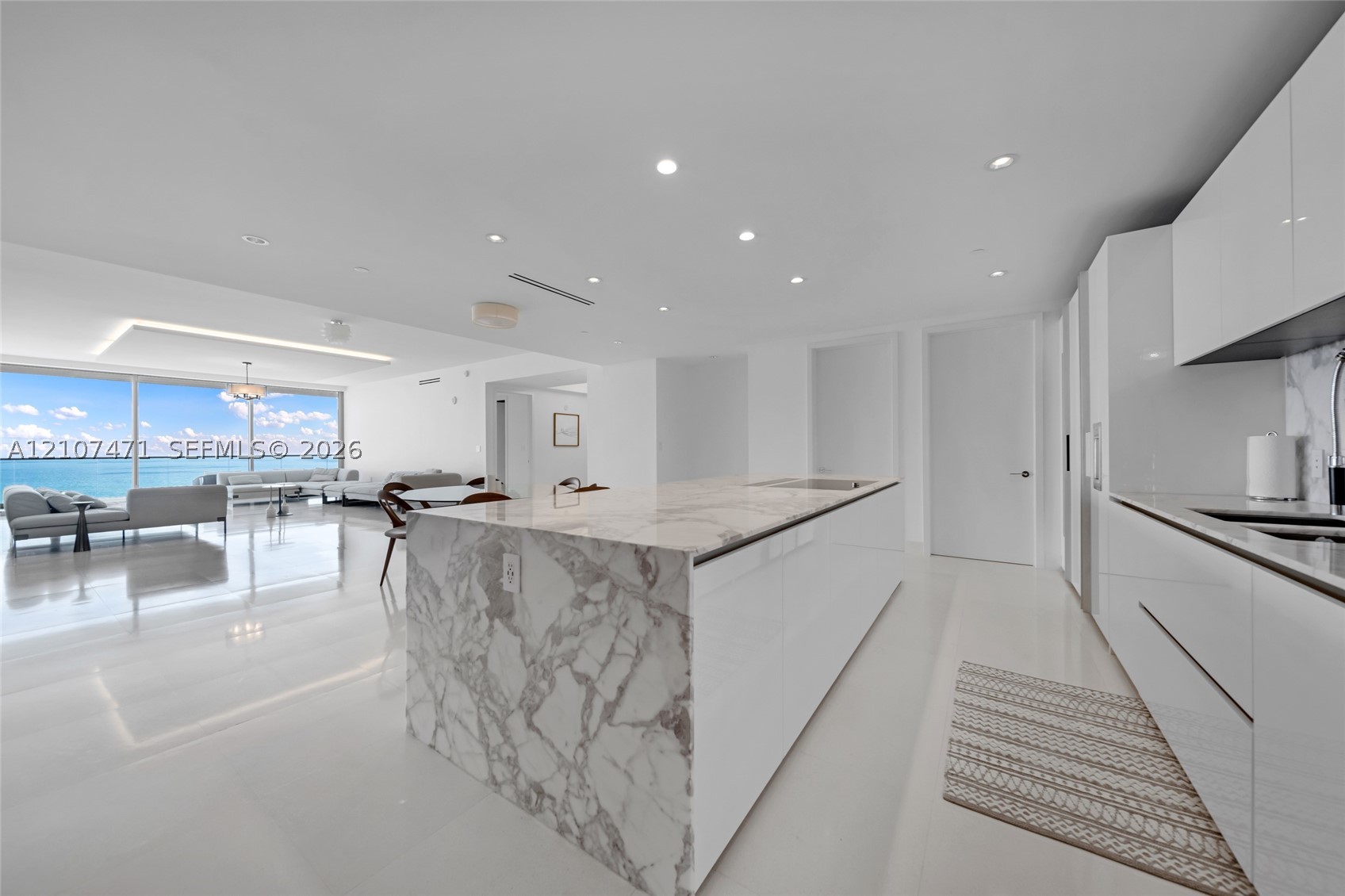 10201 Collins Ave #2506 Bal Harbour, FL 33154