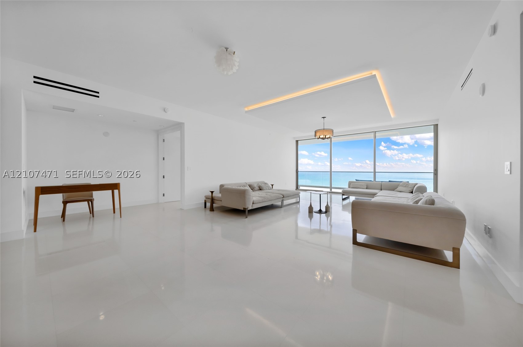 10201 Collins Ave #2506 Bal Harbour, FL 33154