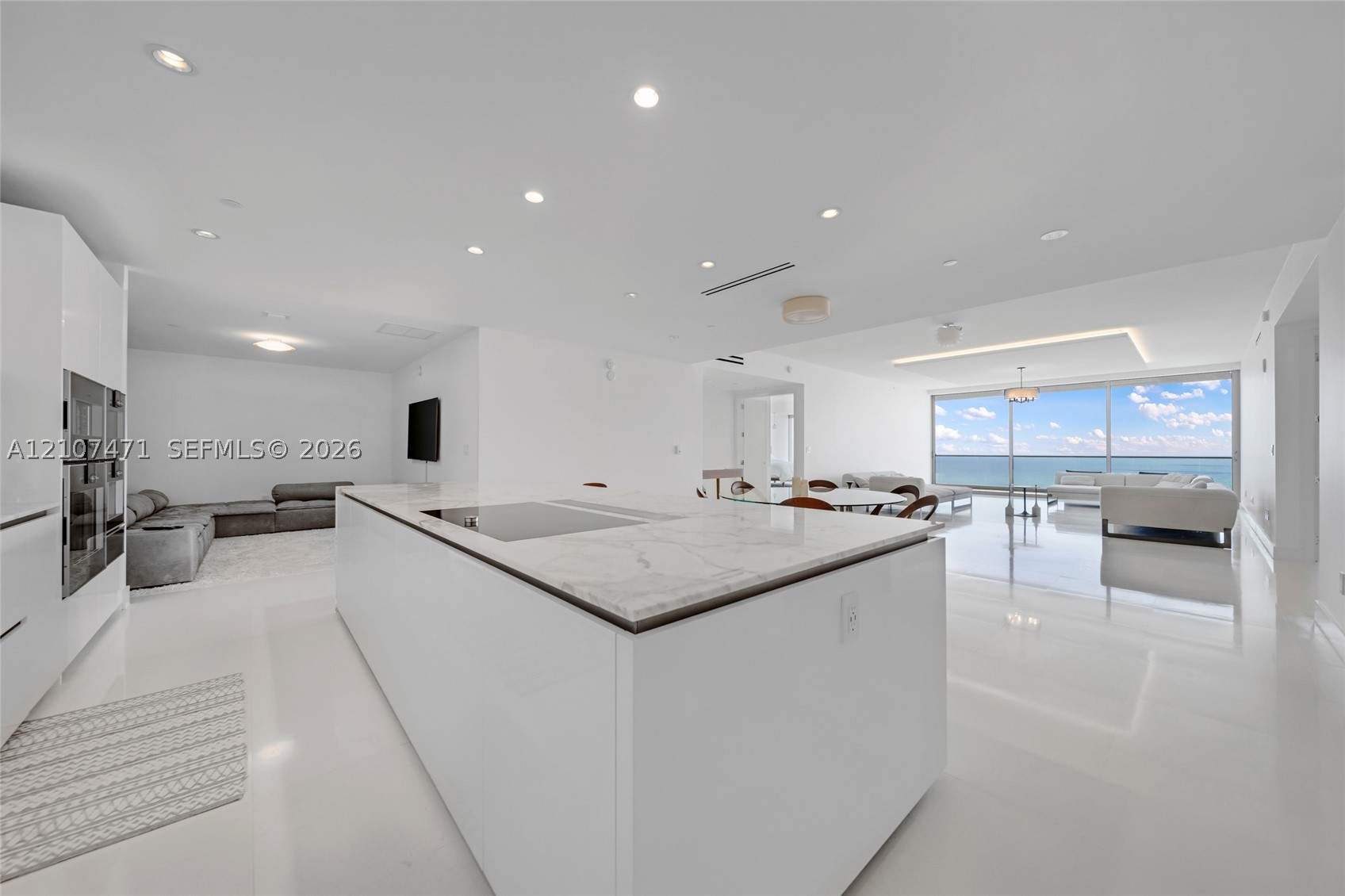 10201 Collins Ave #2506 Bal Harbour, FL 33154