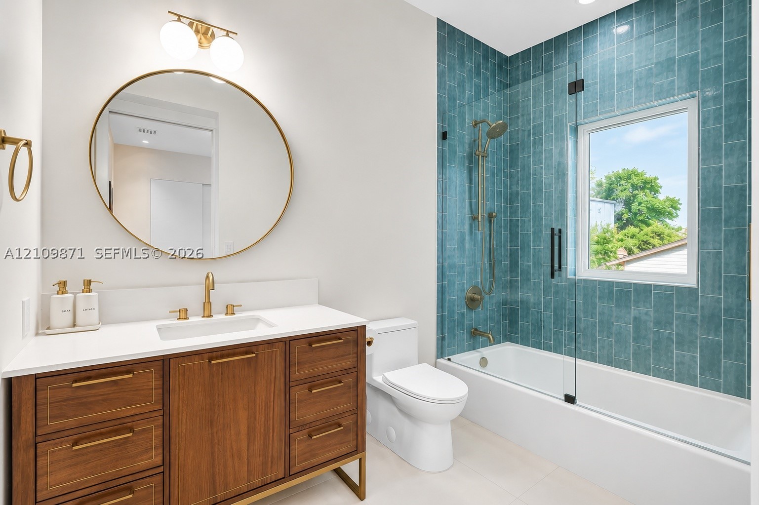 13045 Coronado Ter North Miami, FL 33181