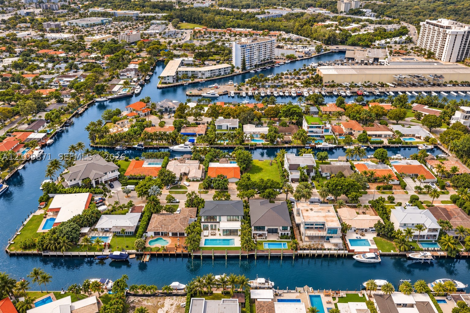 13045 Coronado Ter North Miami, FL 33181