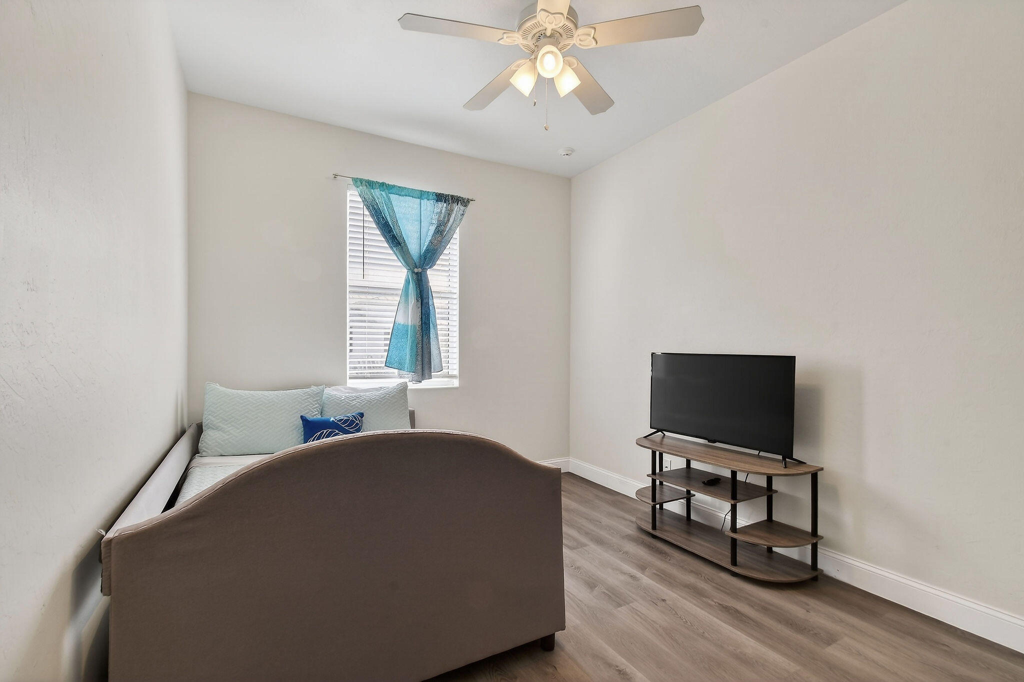 3241 Hemingway Jupiter, FL 33458