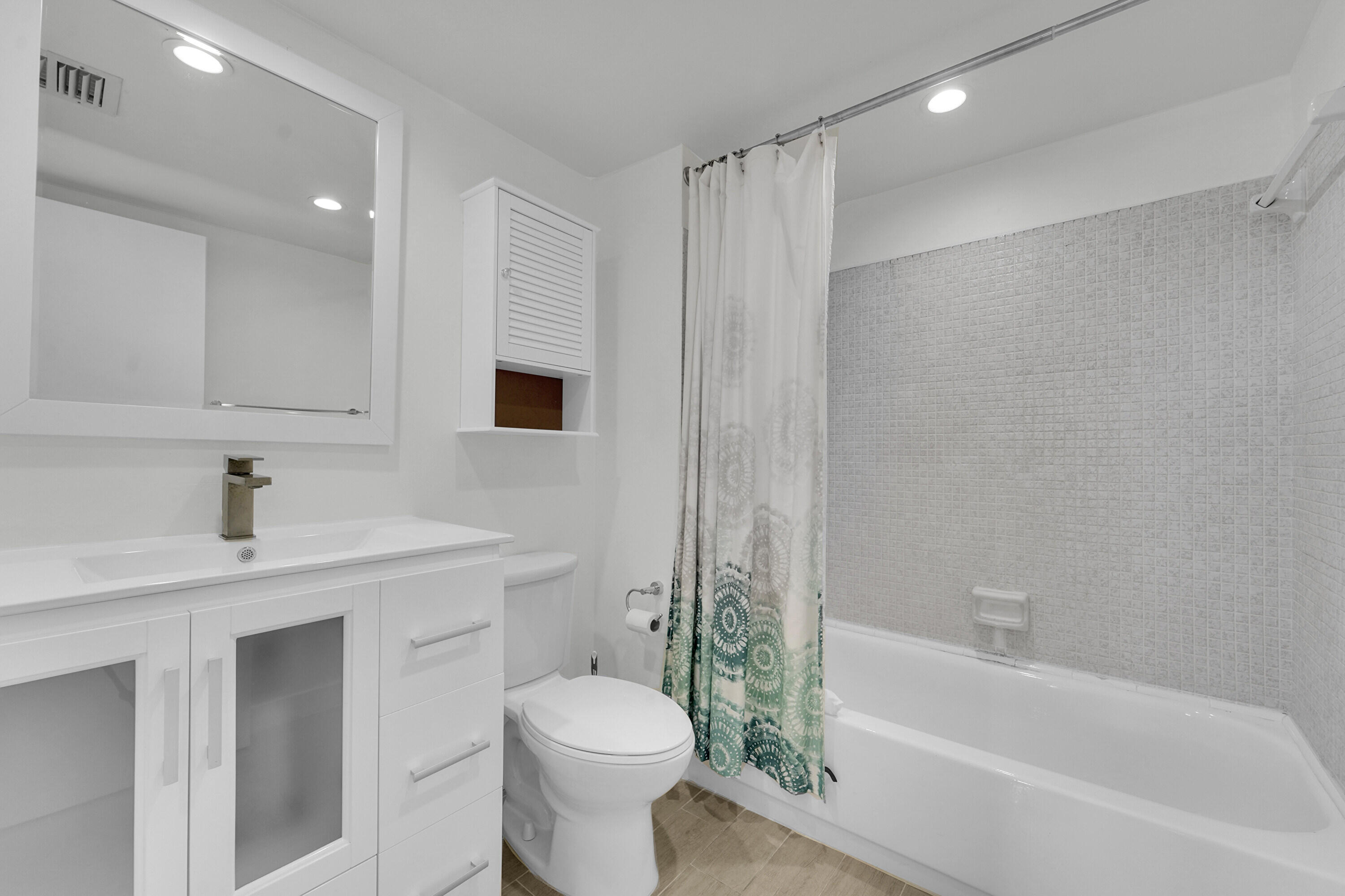 5300 NE 24th #525 Fort Lauderdale, FL 33308