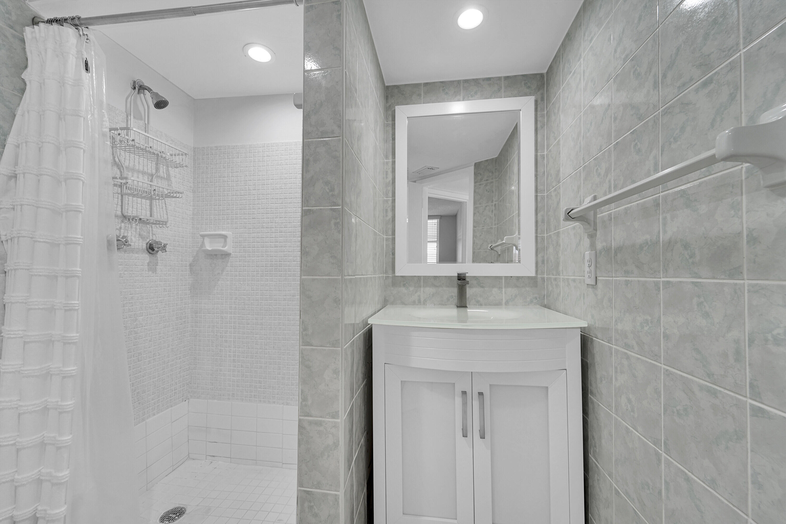 5300 NE 24th #525 Fort Lauderdale, FL 33308