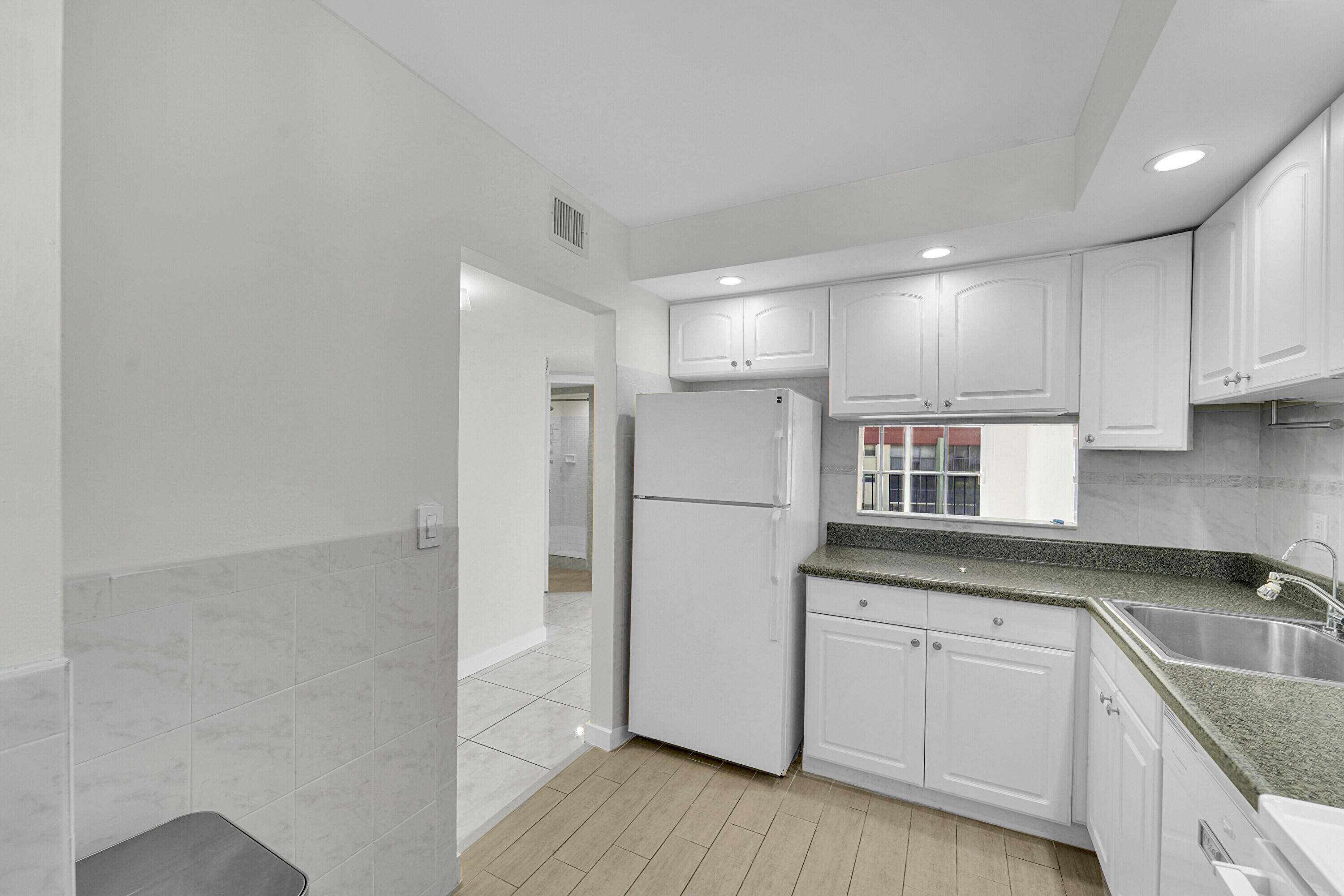 5300 NE 24th #525 Fort Lauderdale, FL 33308