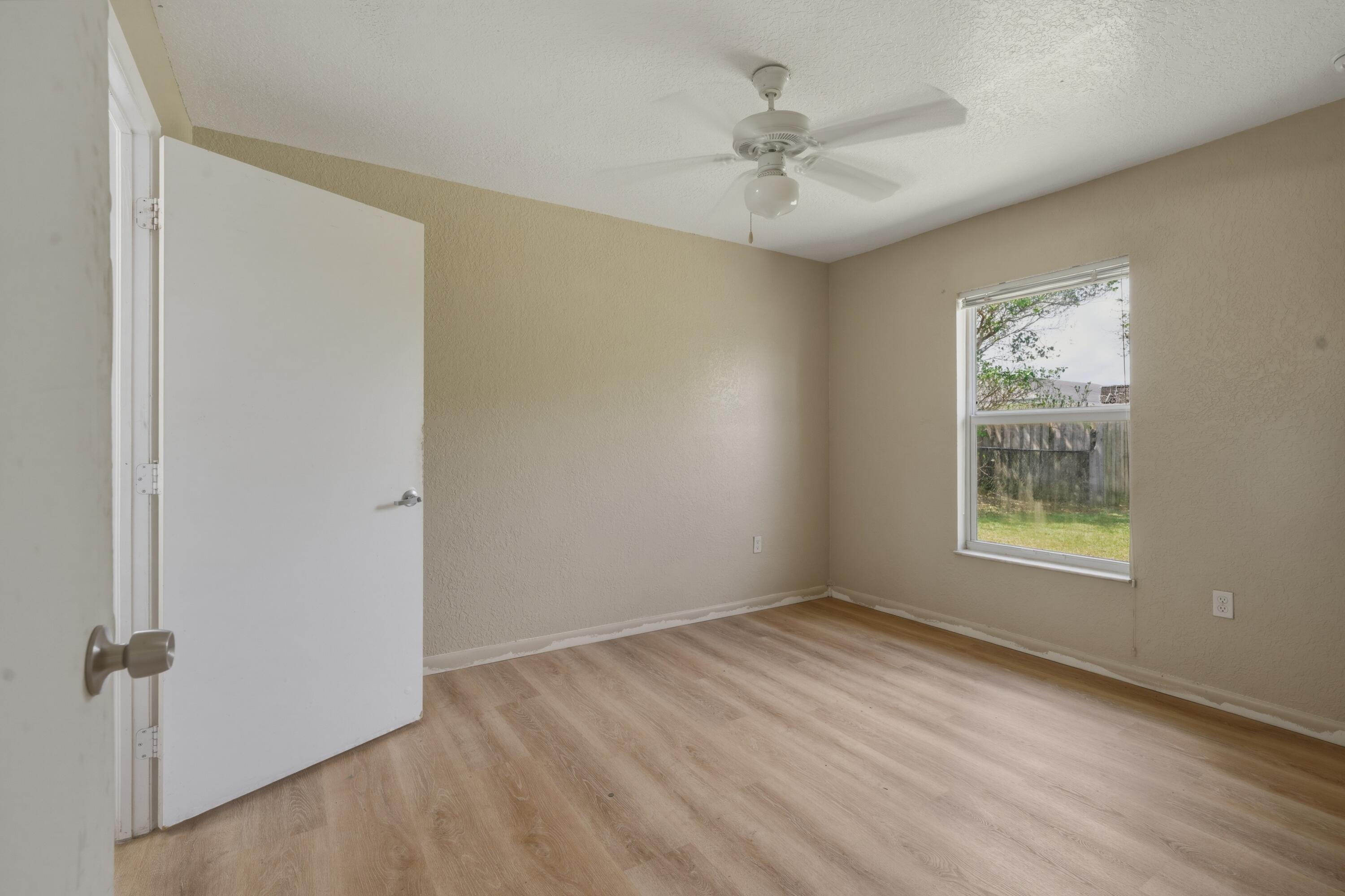 20402 SW 119th Miami, FL 33177