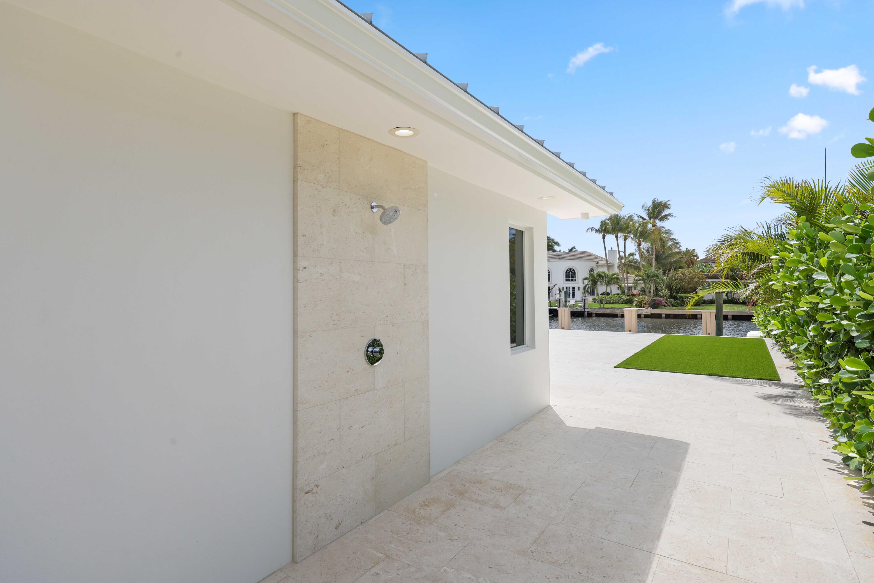 1102 Island Delray Beach, FL 33483