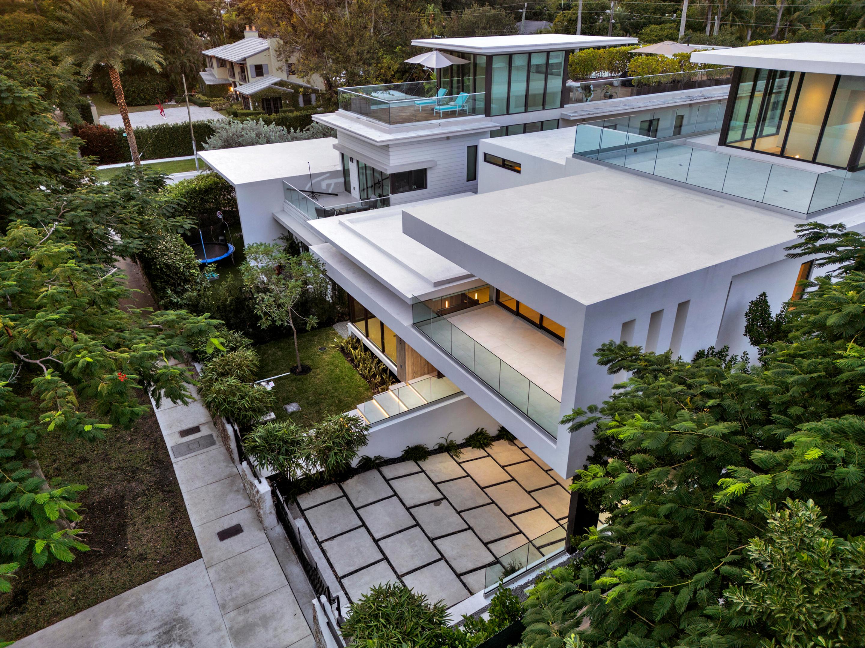 2130 S Miami Miami, FL 33129