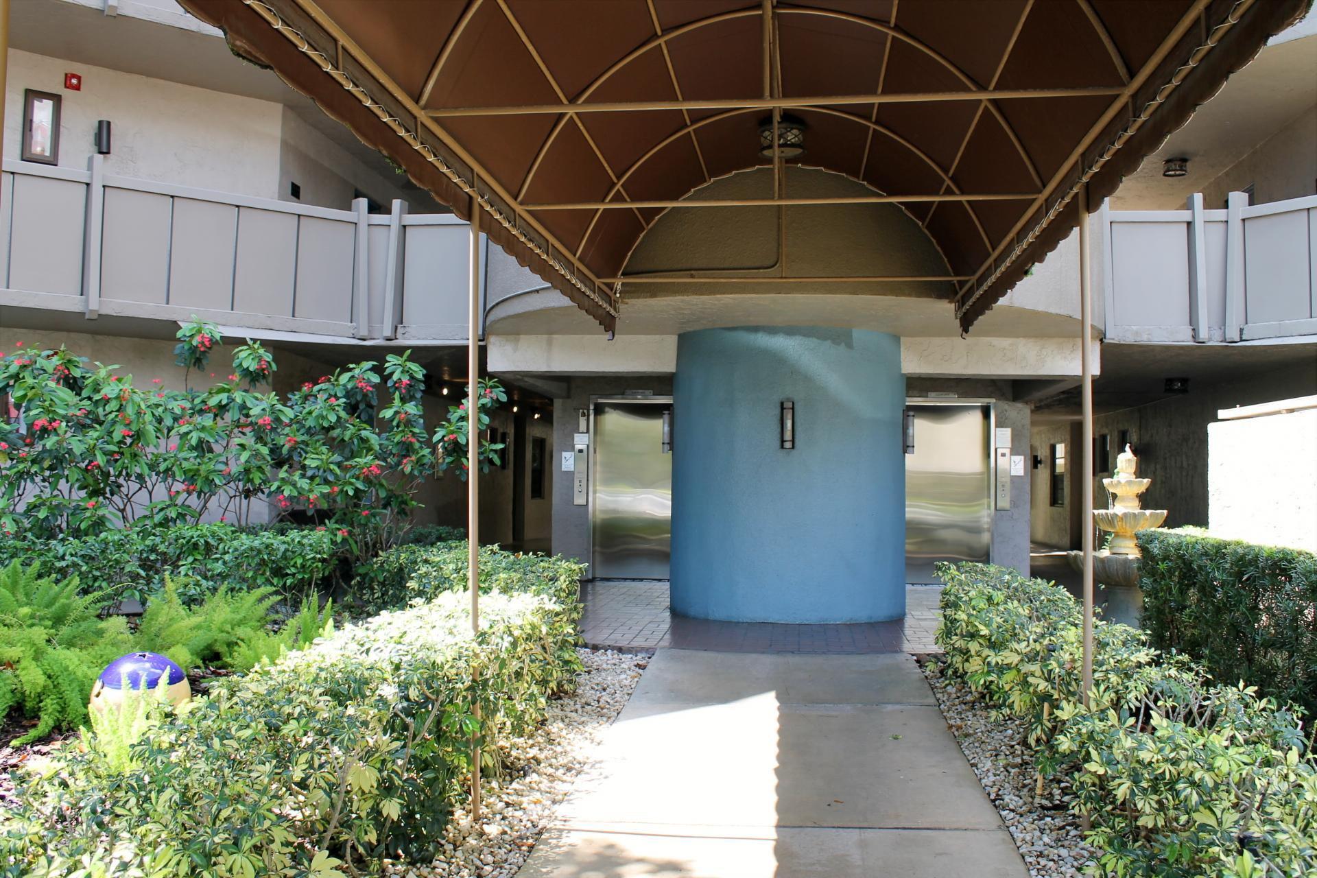 1100 Colony Pt Cir #314 Pembroke Pines, FL 33026