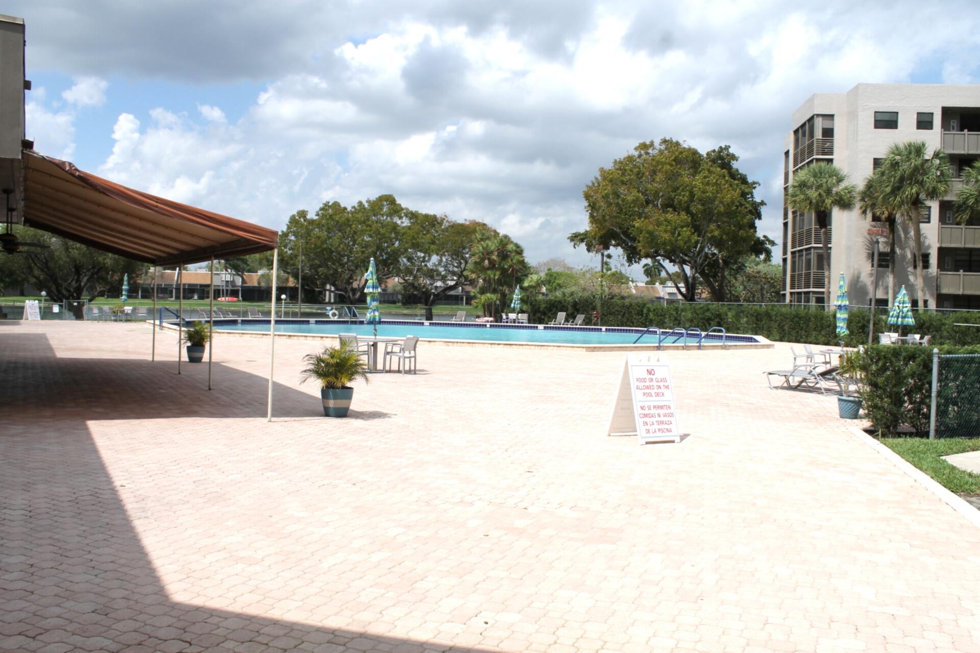 1100 Colony Pt Cir #314 Pembroke Pines, FL 33026