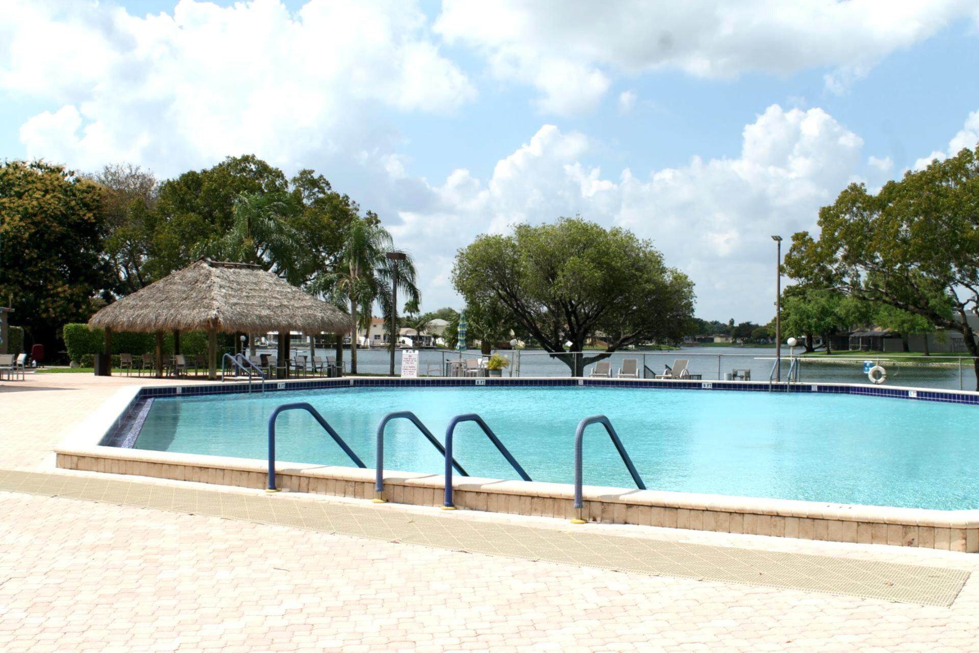 1100 Colony Pt Cir #314 Pembroke Pines, FL 33026