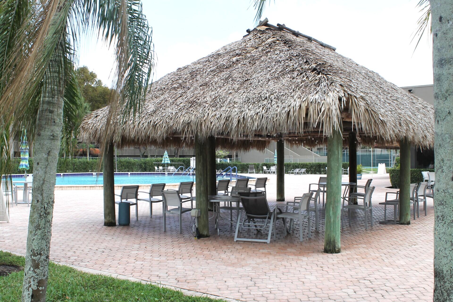 1100 Colony Pt Cir #314 Pembroke Pines, FL 33026