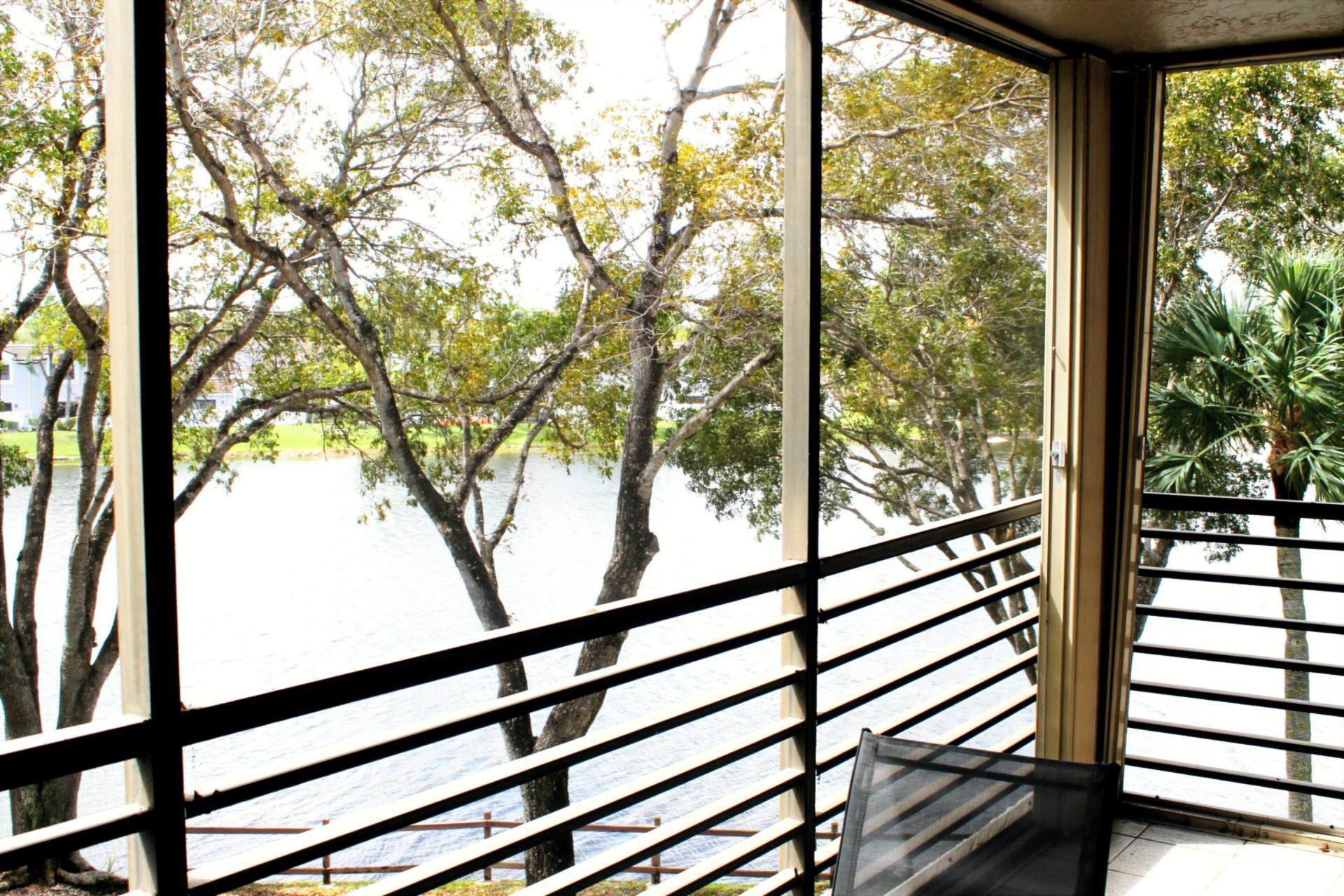 1100 Colony Pt Cir #314 Pembroke Pines, FL 33026