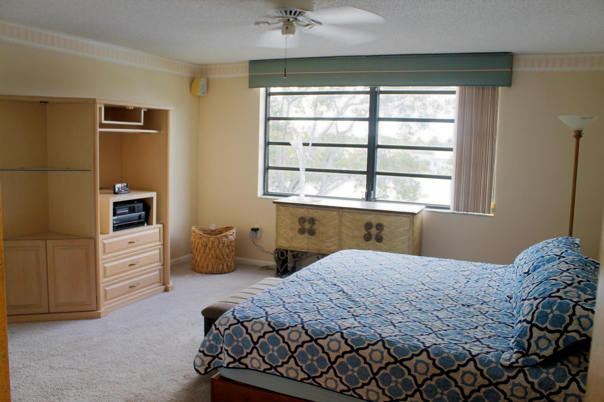 1100 Colony Pt Cir #314 Pembroke Pines, FL 33026