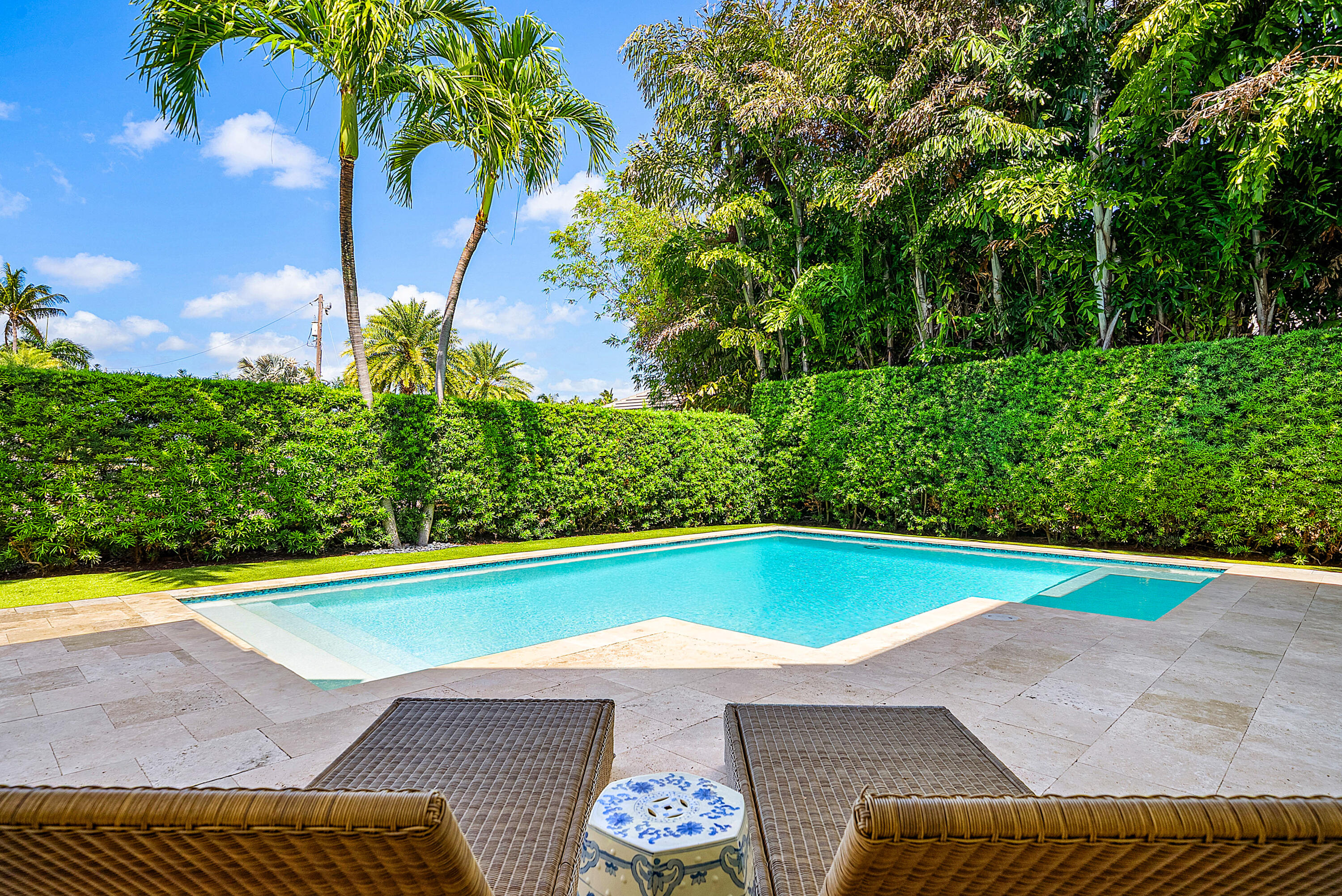33 Spanish Riv Ocean Ridge, FL 33435
