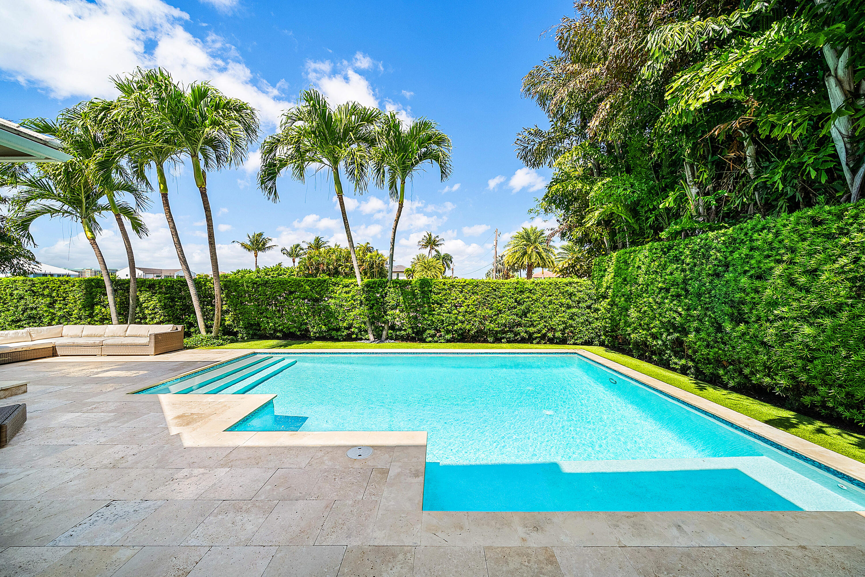 33 Spanish Riv Ocean Ridge, FL 33435