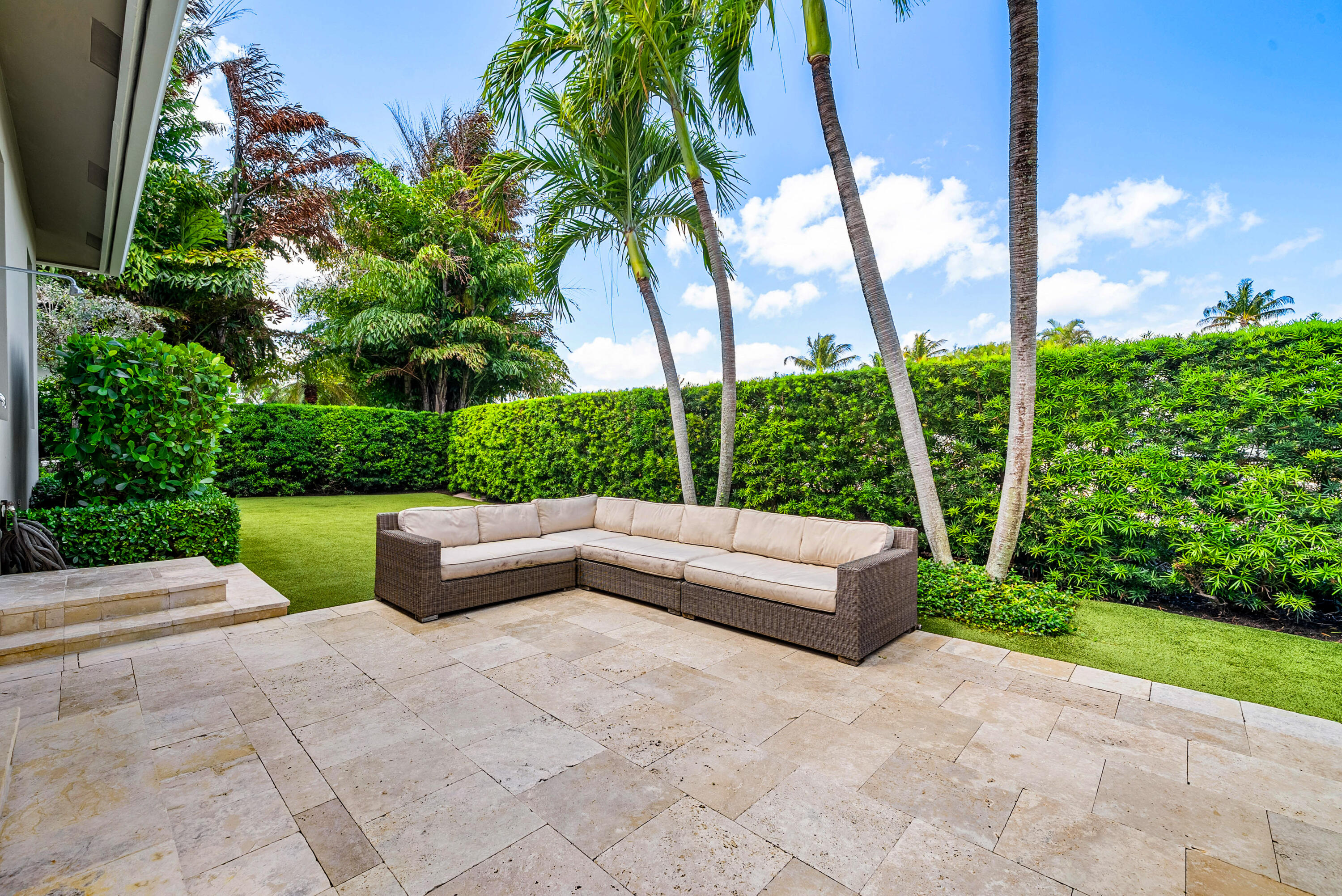 33 Spanish Riv Ocean Ridge, FL 33435