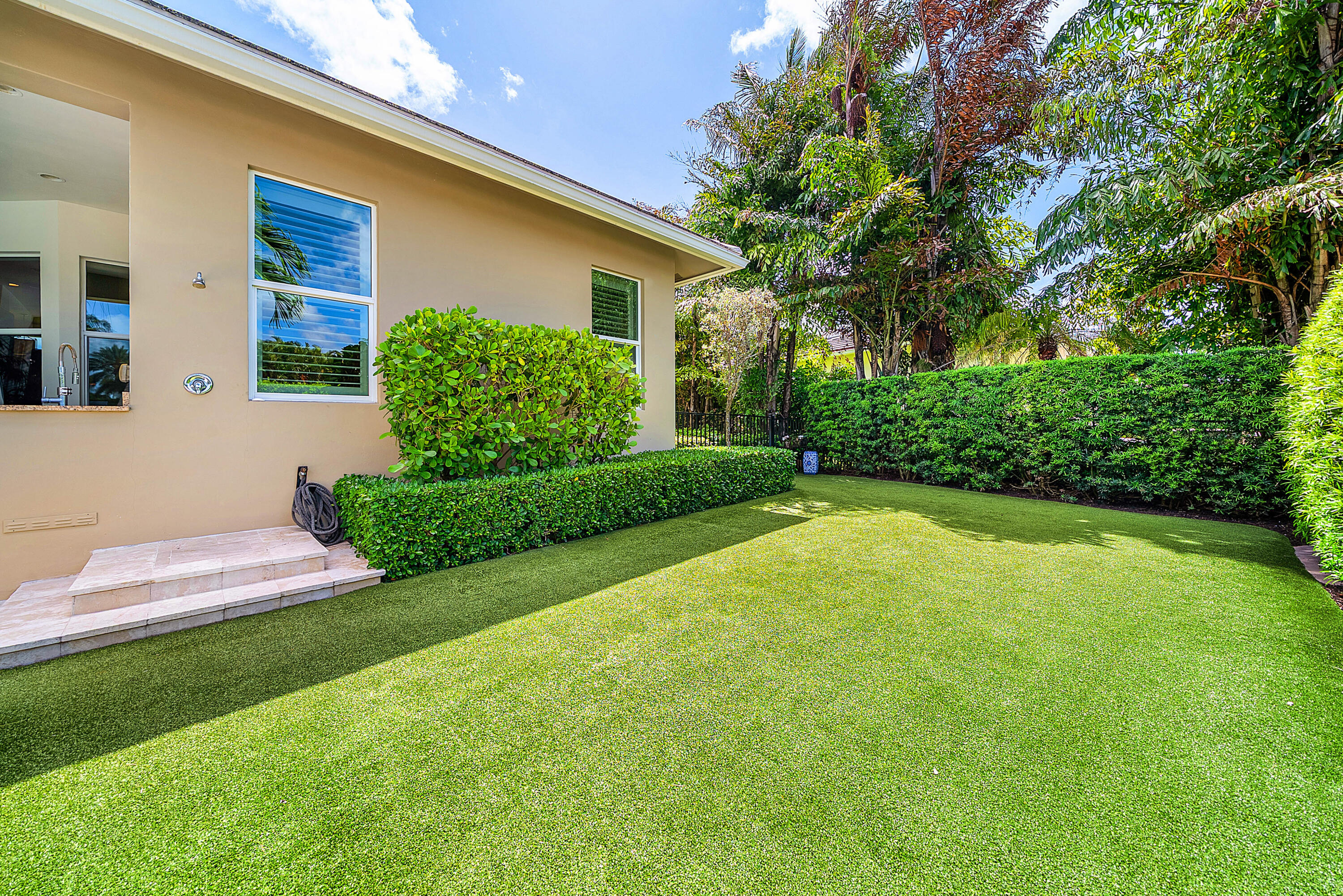 33 Spanish Riv Ocean Ridge, FL 33435