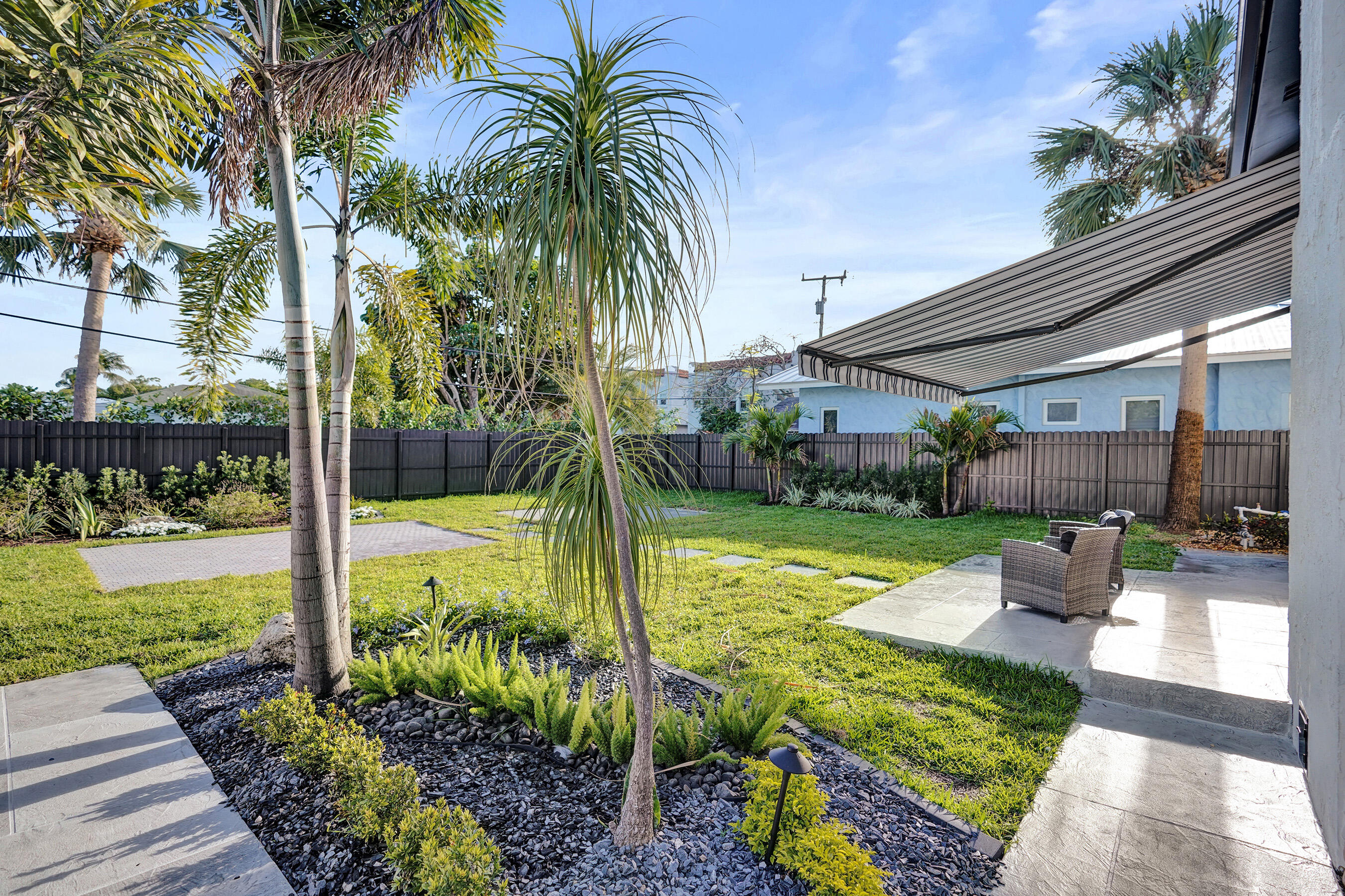 308 Greymon West Palm Beach, FL 33405