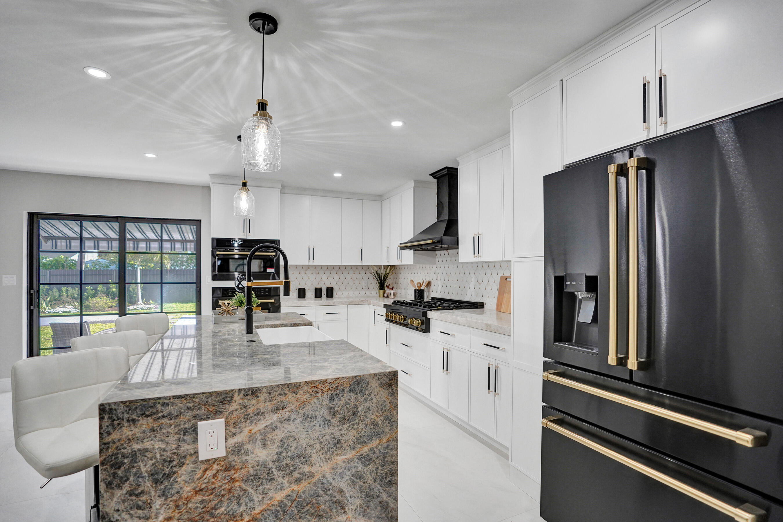 308 Greymon West Palm Beach, FL 33405