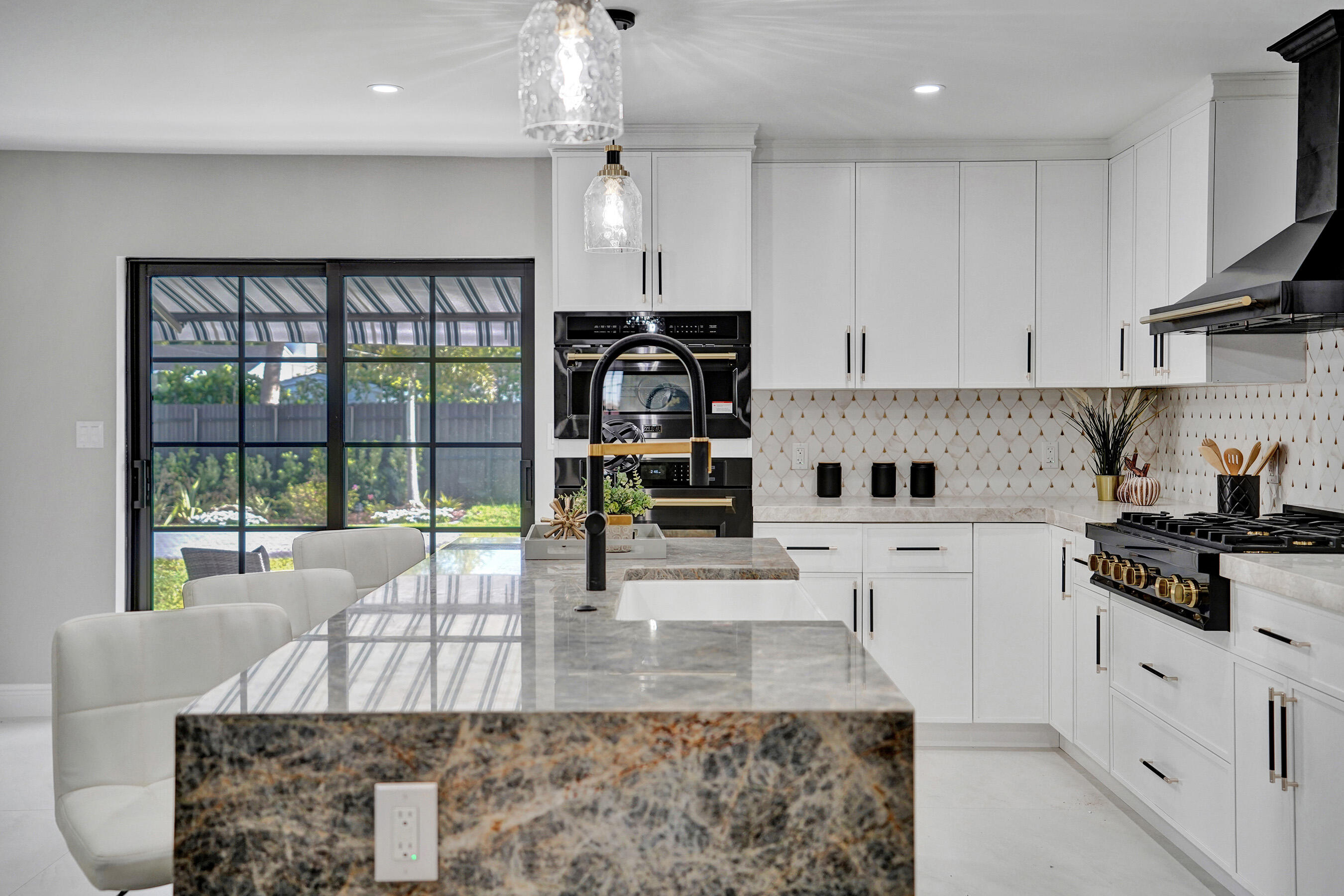 308 Greymon West Palm Beach, FL 33405