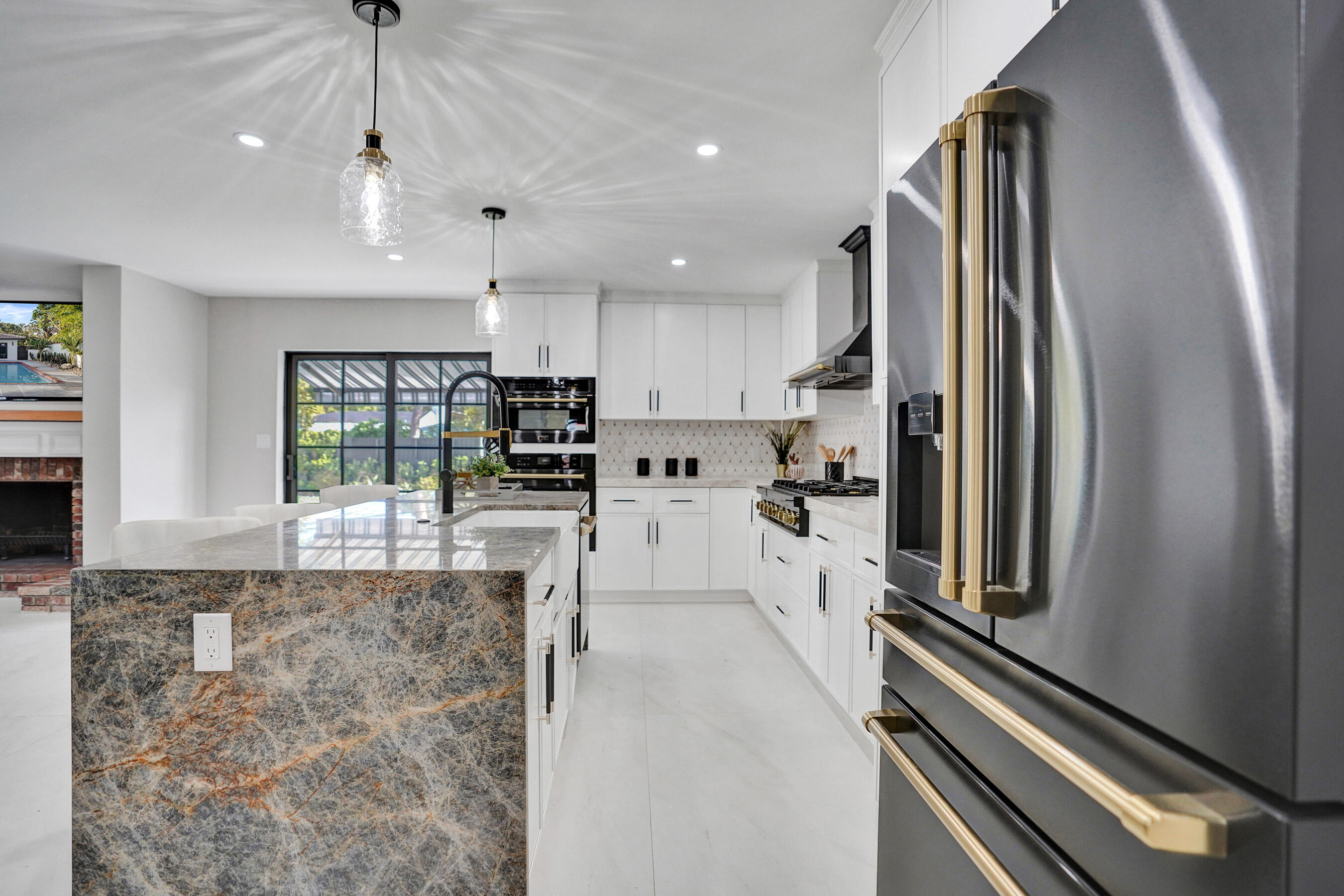 308 Greymon West Palm Beach, FL 33405
