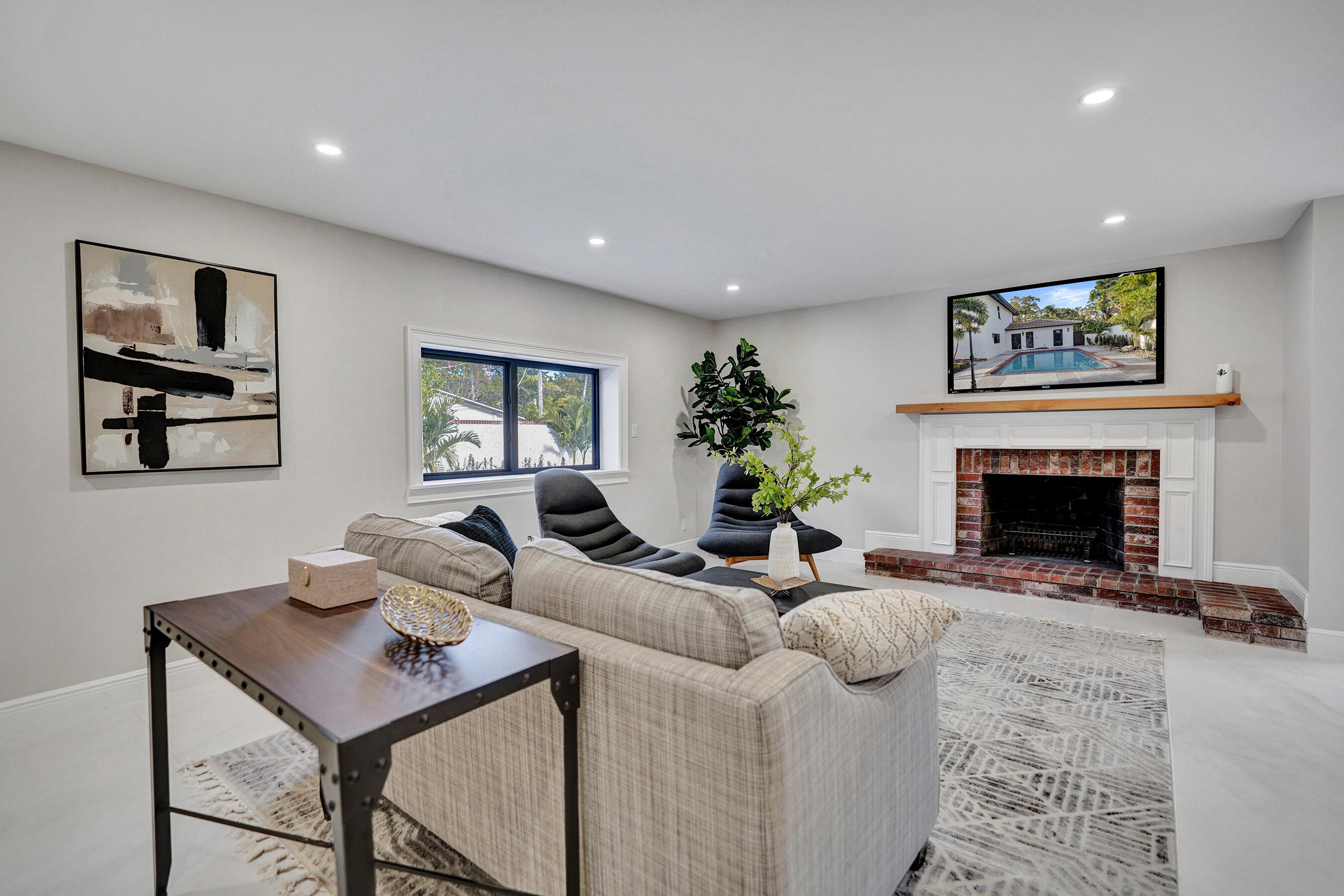 308 Greymon West Palm Beach, FL 33405
