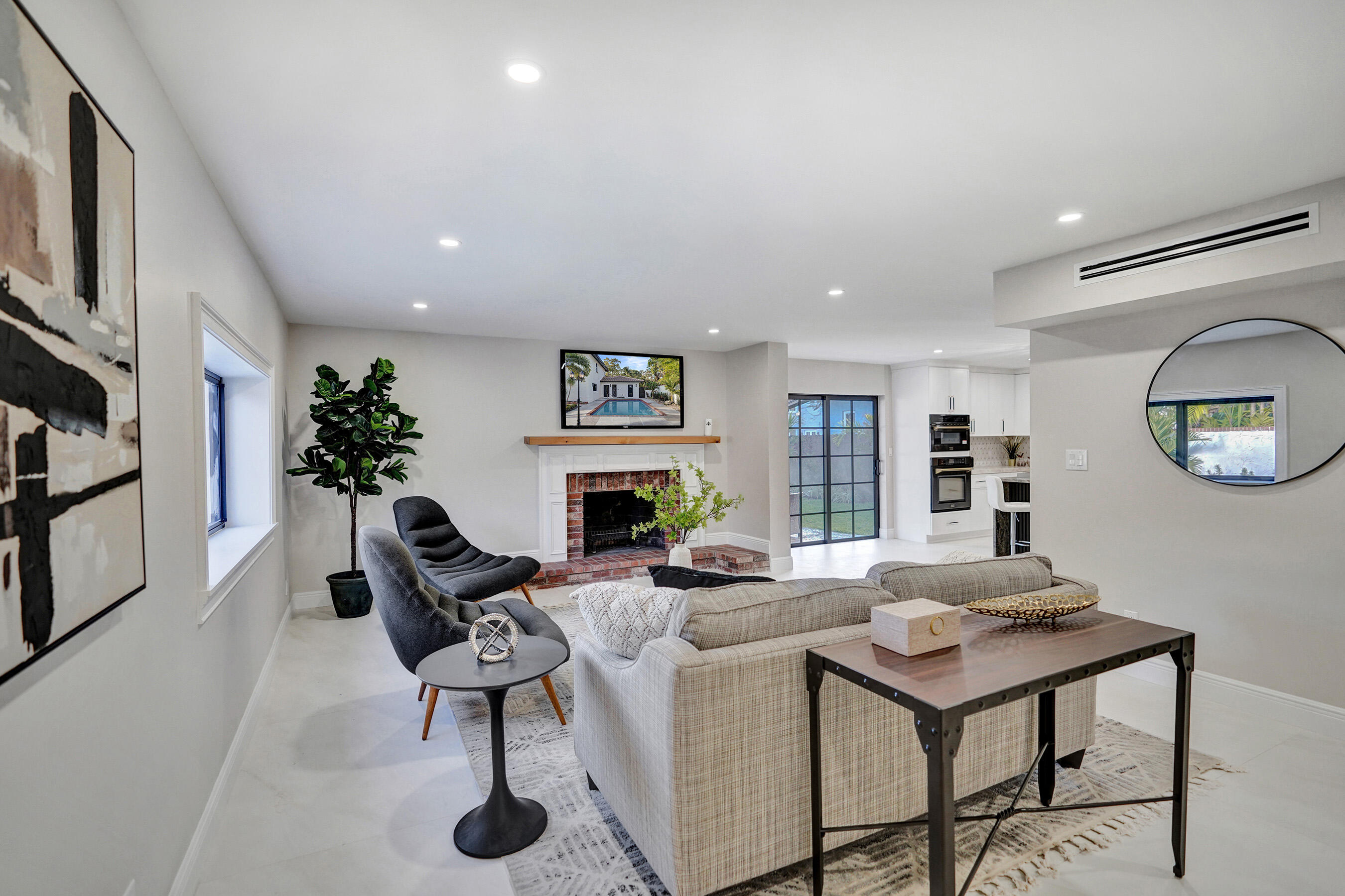 308 Greymon West Palm Beach, FL 33405