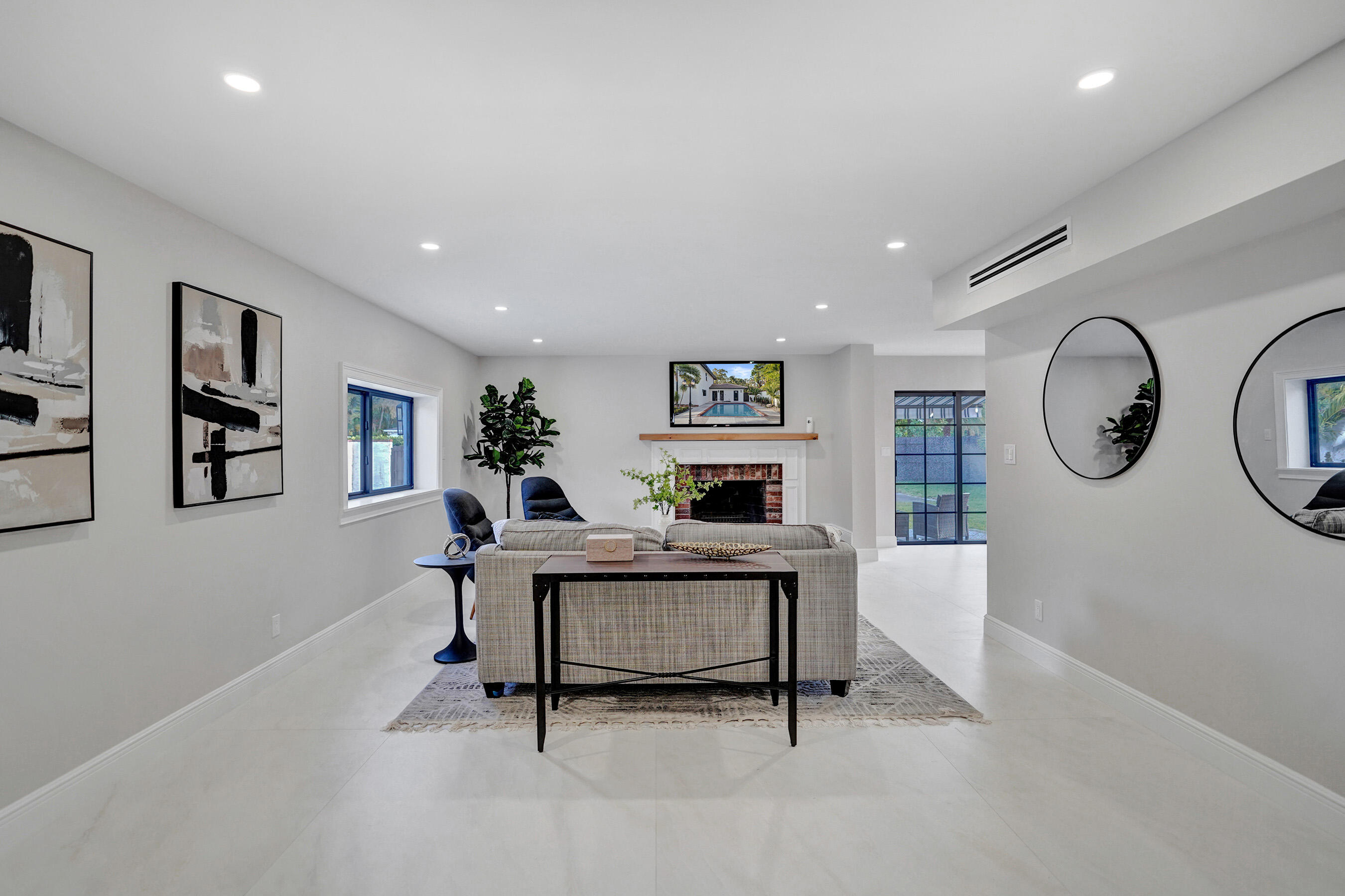 308 Greymon West Palm Beach, FL 33405